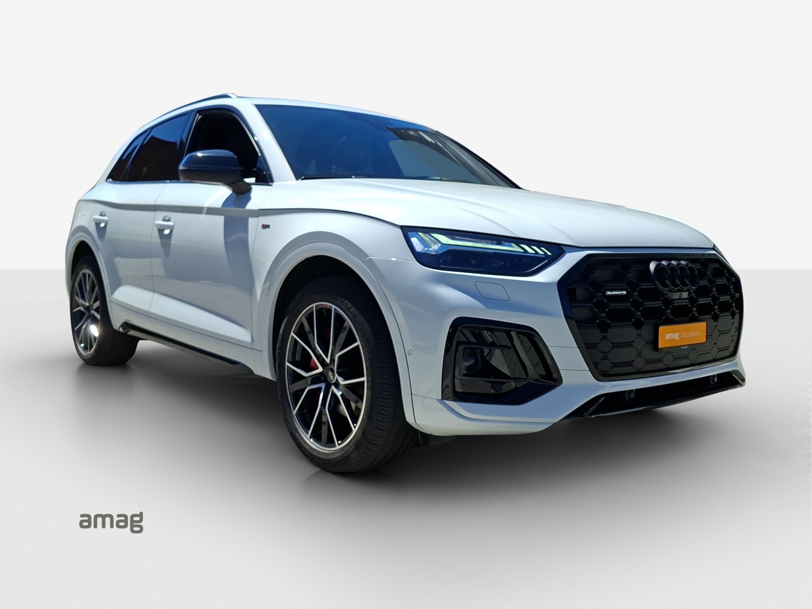 AUDI Q5 40 TDI Black Edition quattro S-tronic-image-5