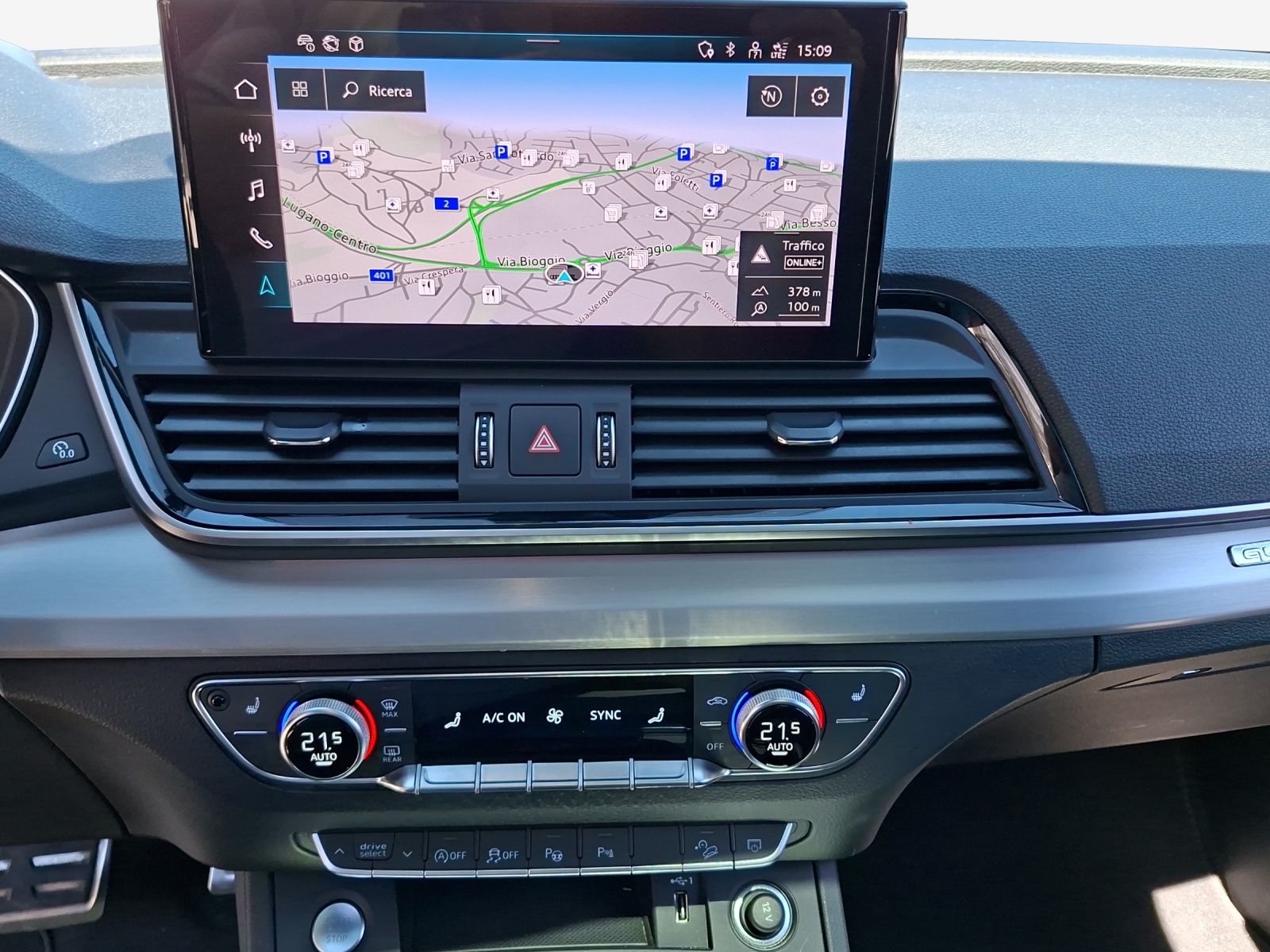 AUDI Q5 40 TDI Black Edition quattro S-tronic-image-10