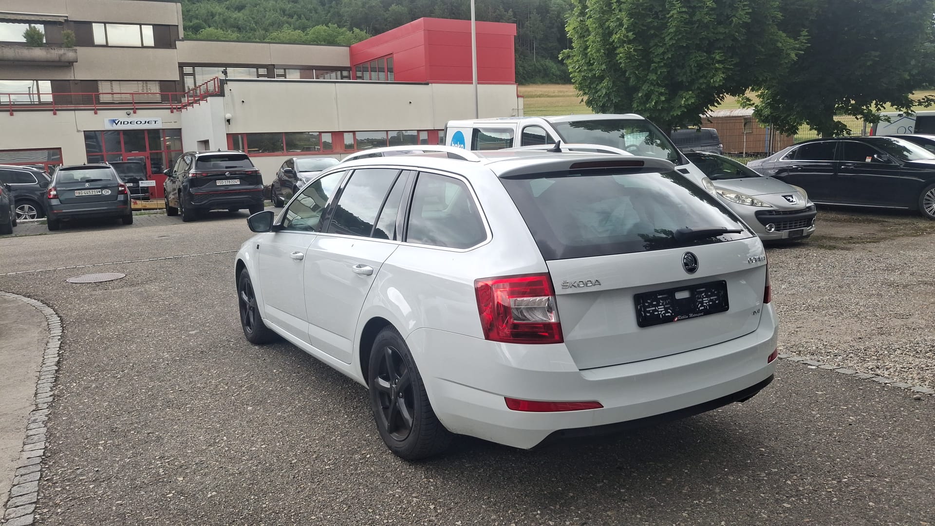 SKODA Octavia Combi 2.0 TDI Swiss Edition 4x4 DSG-image-0