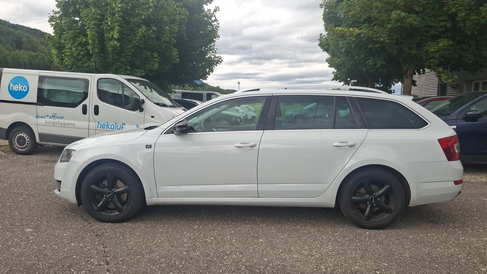 SKODA Octavia Combi 2.0 TDI Swiss Edition 4x4 DSG-image-1