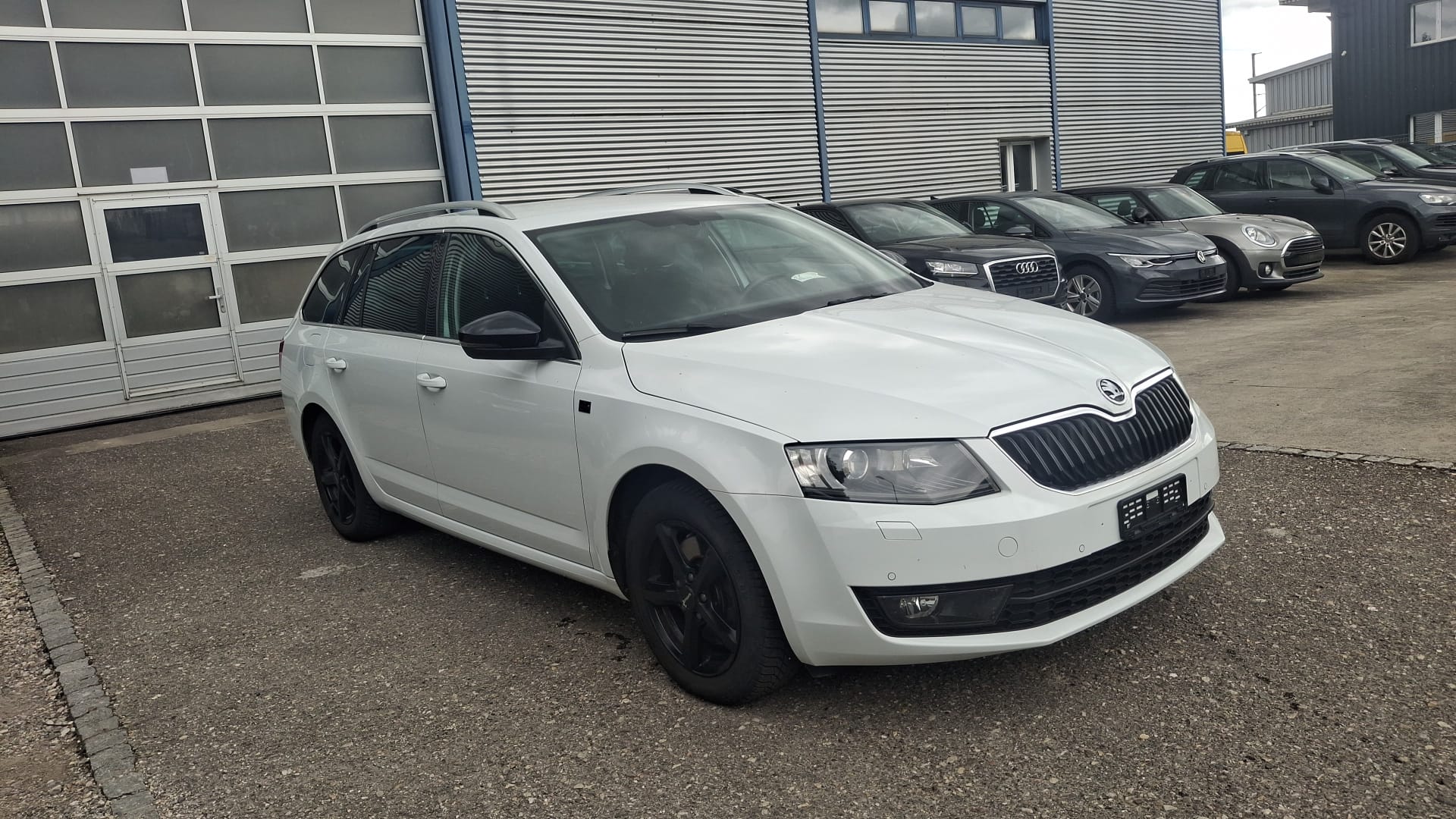 SKODA Octavia Combi 2.0 TDI Swiss Edition 4x4 DSG-image-2