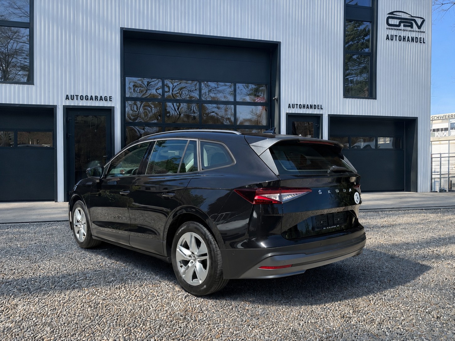 SKODA Enyaq iV 60-image-3