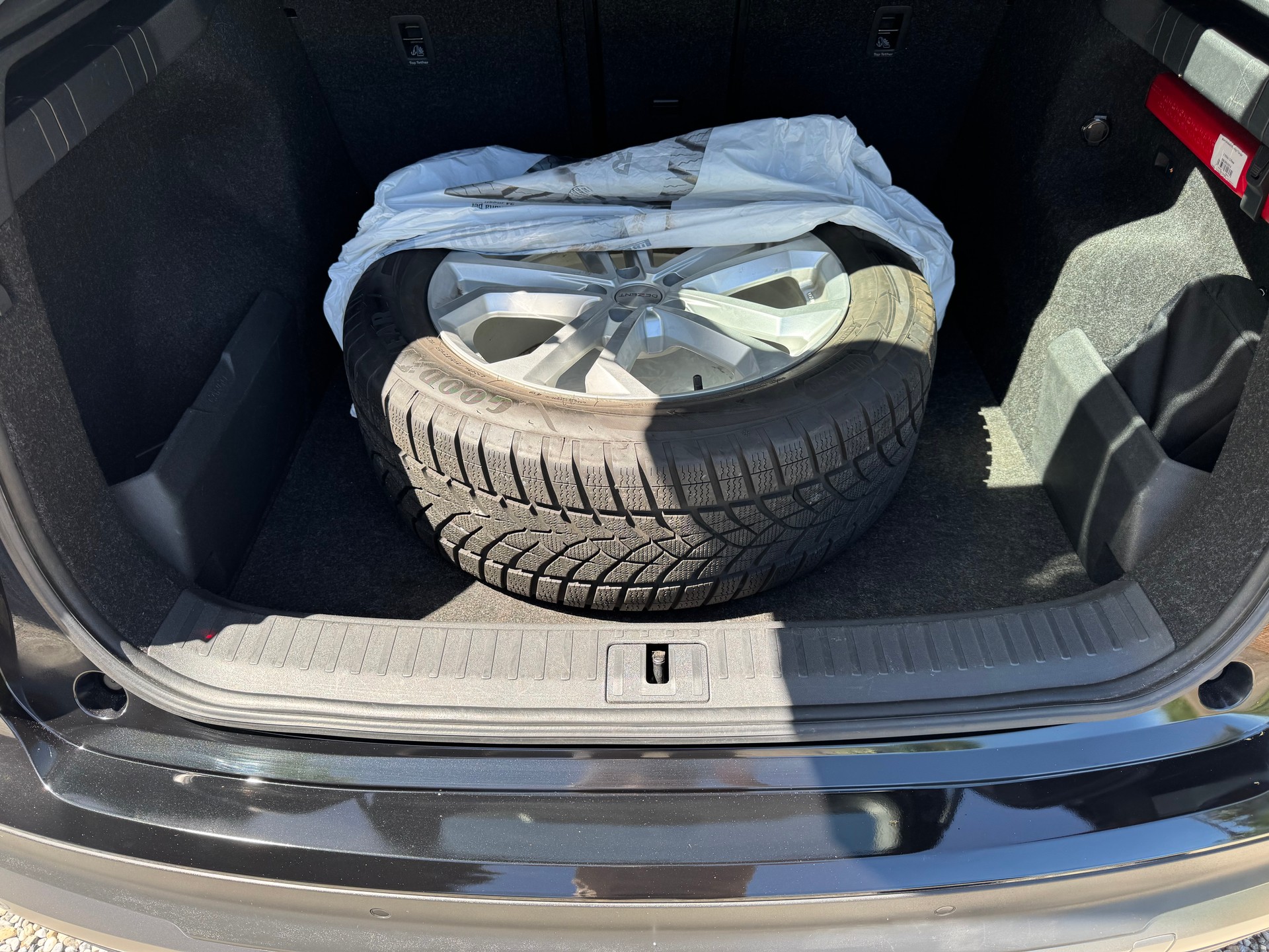SKODA Enyaq iV 60-image-9