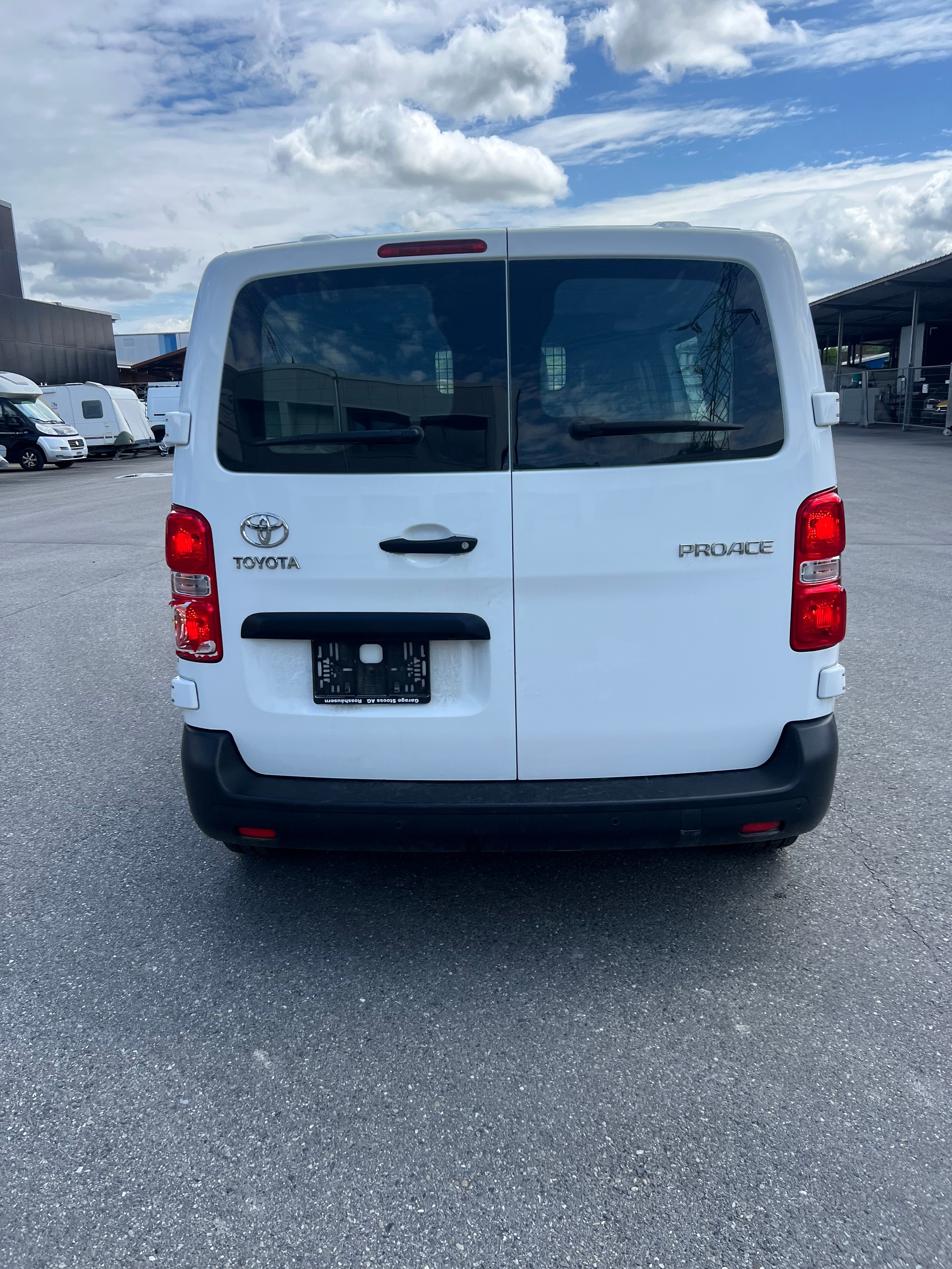 TOYOTA Proace 2.0D Panel Van Medium Active-image-4