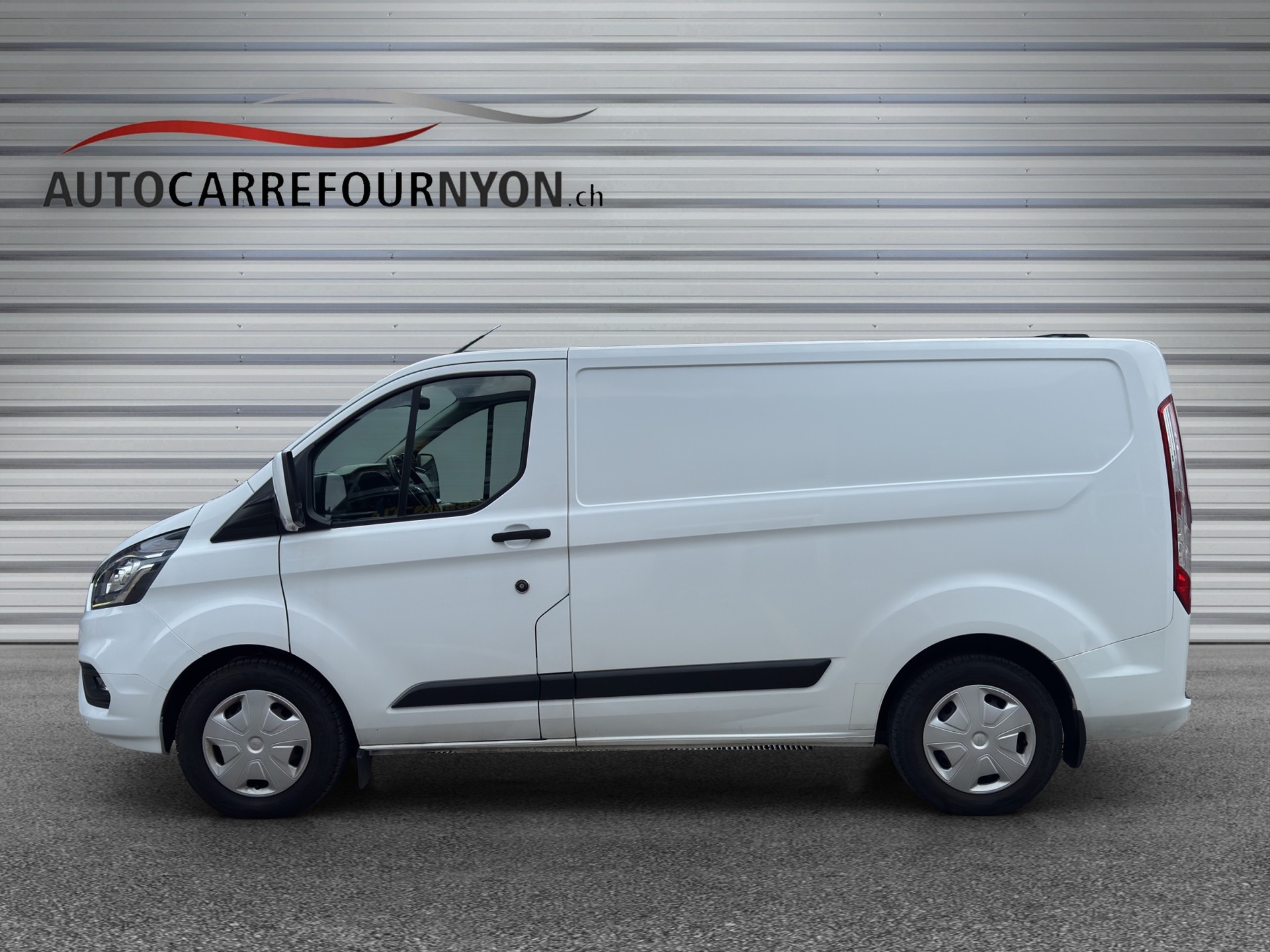 FORD Transit Custom Van 300 L1H1 Trend A-image-2