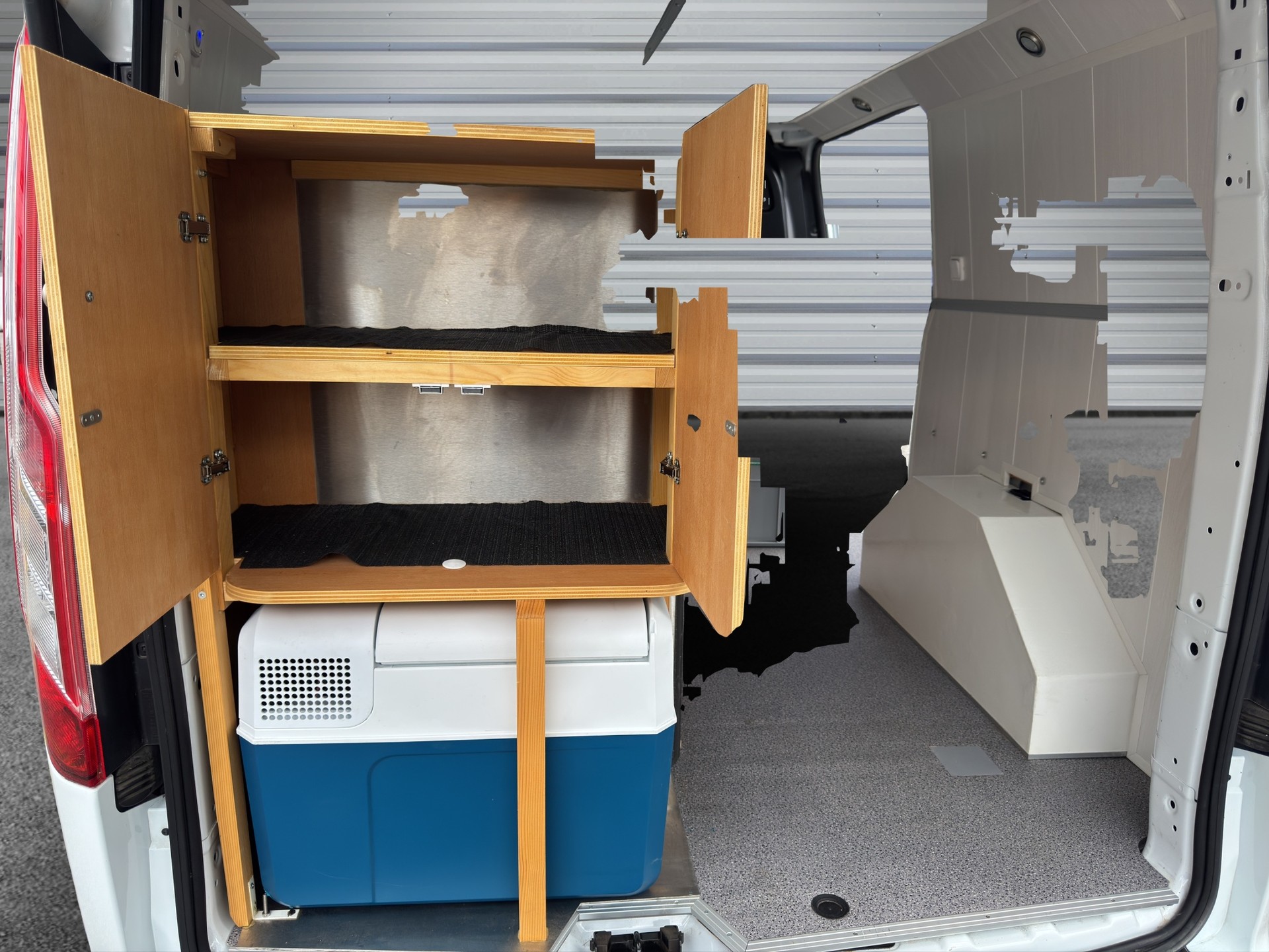 FORD Transit Custom Van 300 L1H1 Trend A-image-13