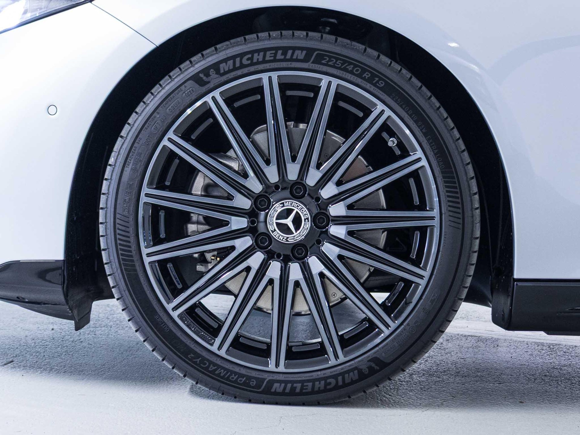 MERCEDES-BENZ CLA 220 4MATIC-image-14
