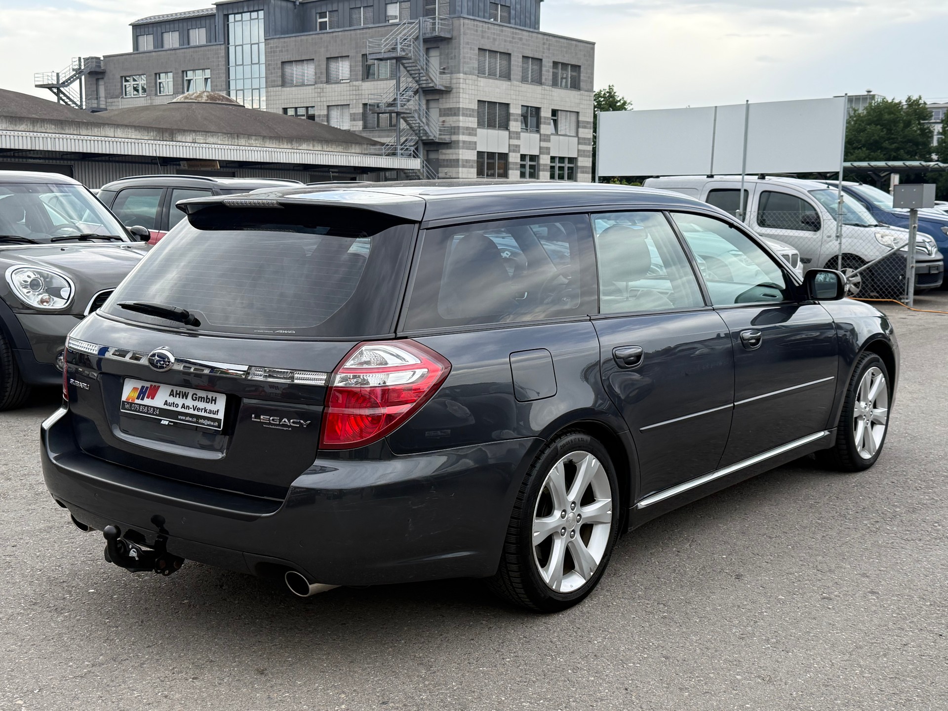 SUBARU Legacy 3.0R AWD Executive Automatic / Frisch ab MFK 14.01.2026 / AHK 2000kg / 8-fach bereift / Leder / Navi-image-3