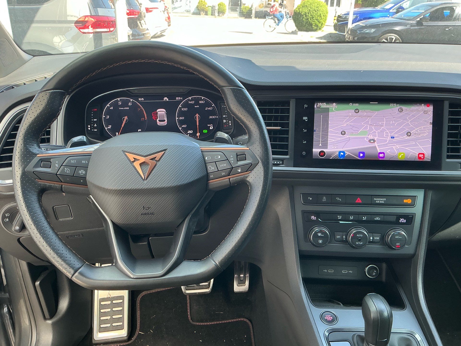 CUPRA Ateca VZ 4Drive *** AKRAPOVIC SPORTAUSPUFF & 5 JAHRE WERKSGARANTIE ***-image-8
