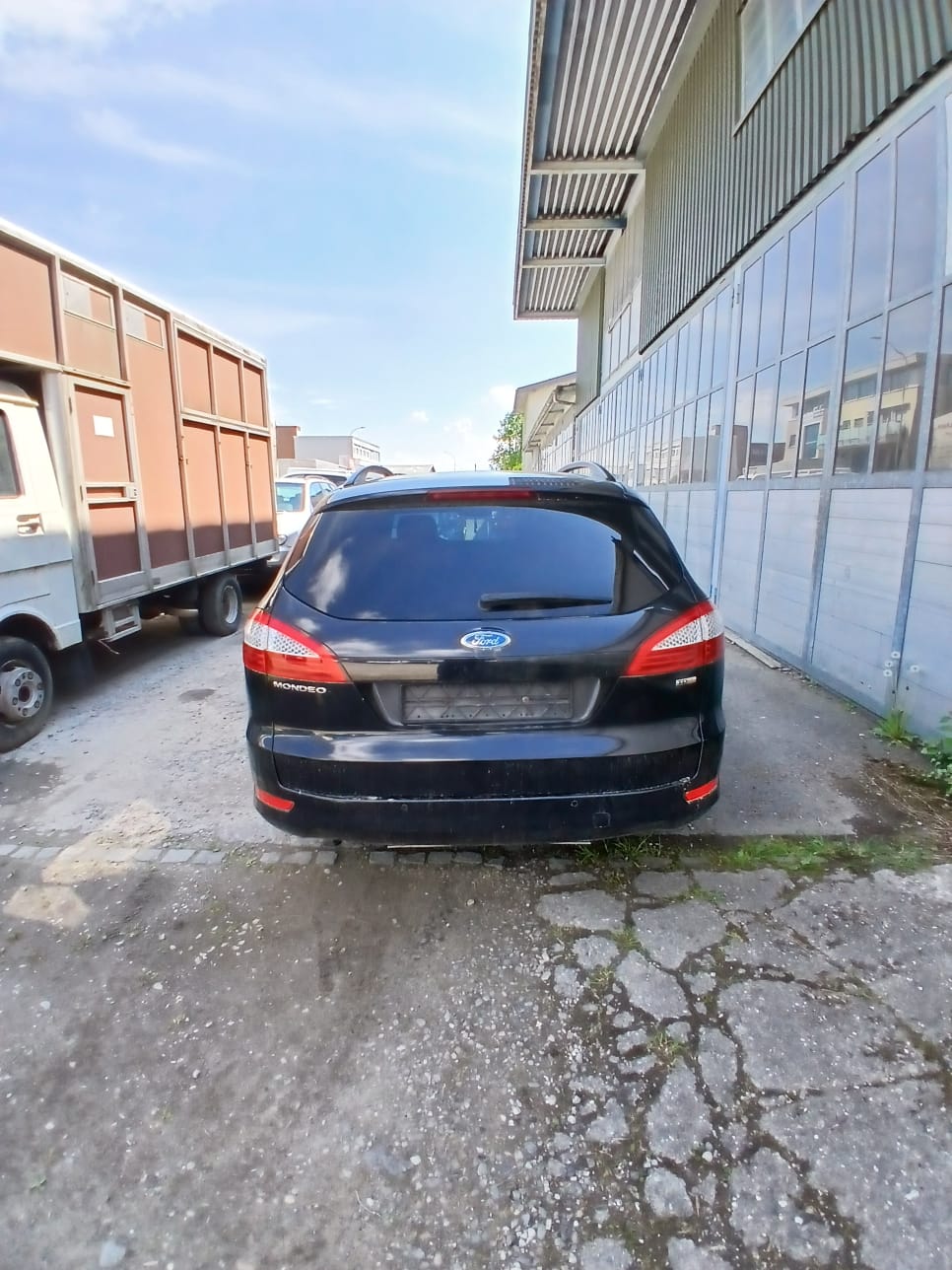 FORD Mondeo 2.0 TDCi 16V Titanium Executive-image-3