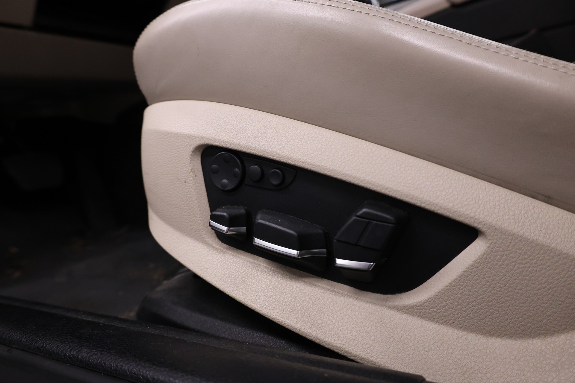 BMW 535i xDrive SAG Touring-image-30