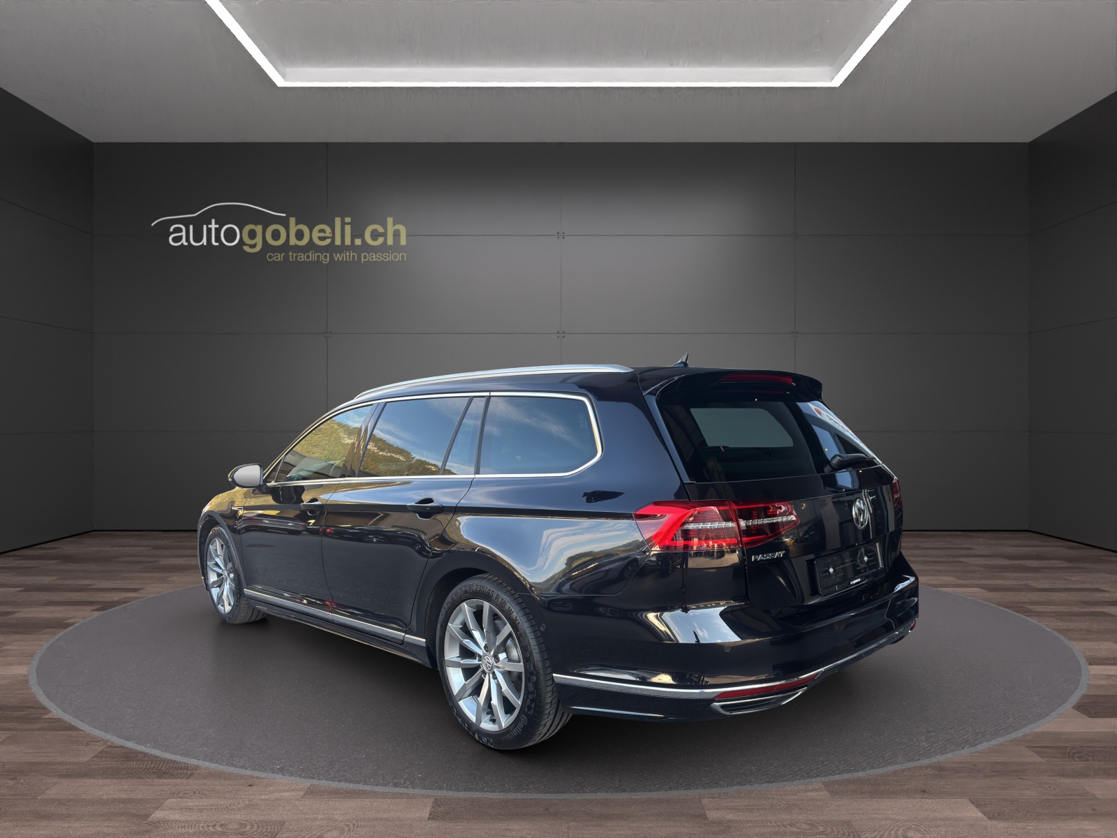 VW Passat Variant 2.0 TDI BMT Highline DSG 4Motion-image-1