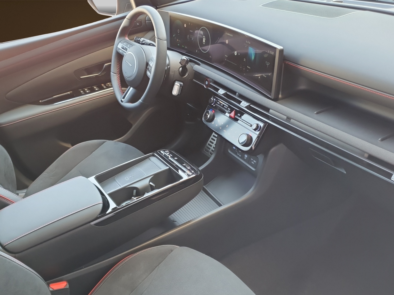 HYUNDAI Tucson 1.6 T-GDi HEV N-Line 4W Sunroof-image-8