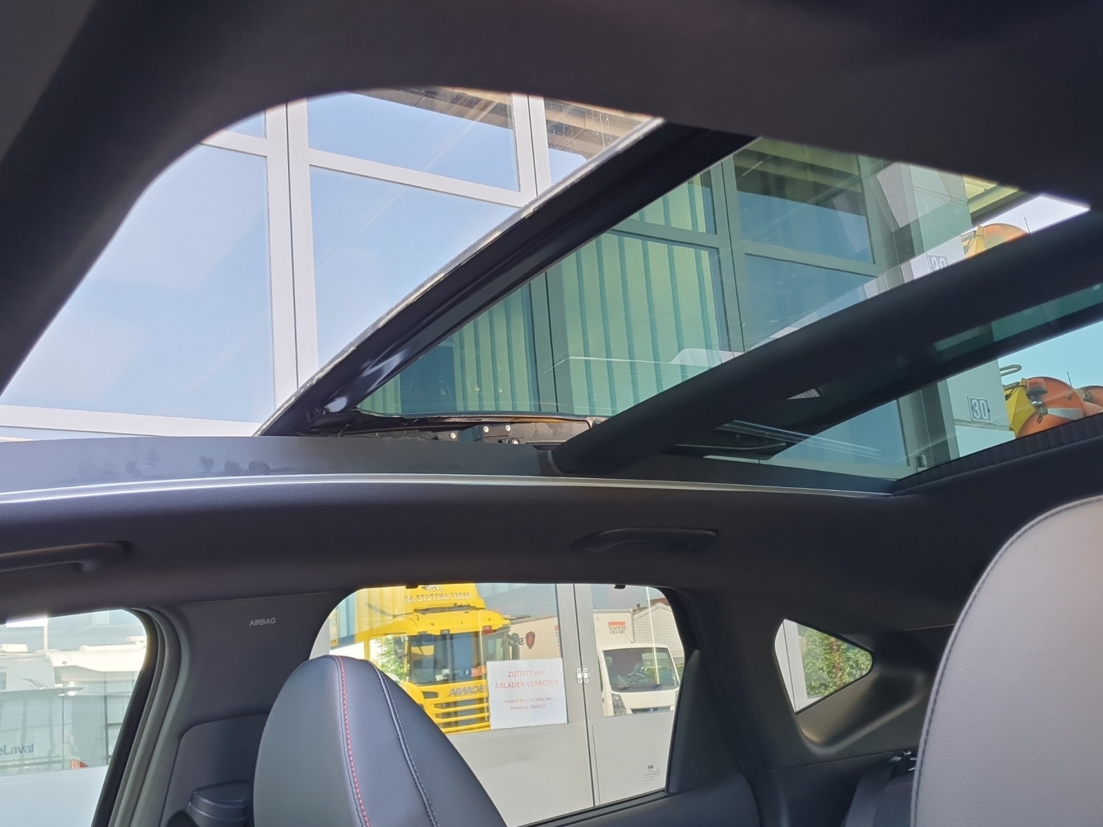 HYUNDAI Tucson 1.6 T-GDi HEV N-Line 4W Sunroof-image-12
