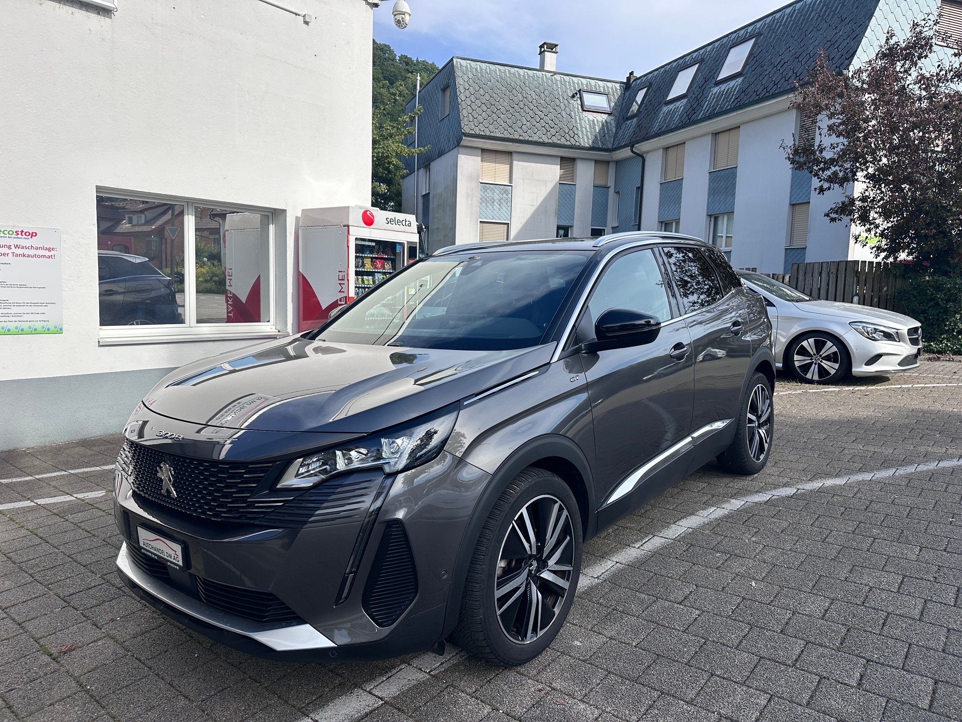 PEUGEOT 3008 1.5 BlueHDi GT Pack EAT8-image-1