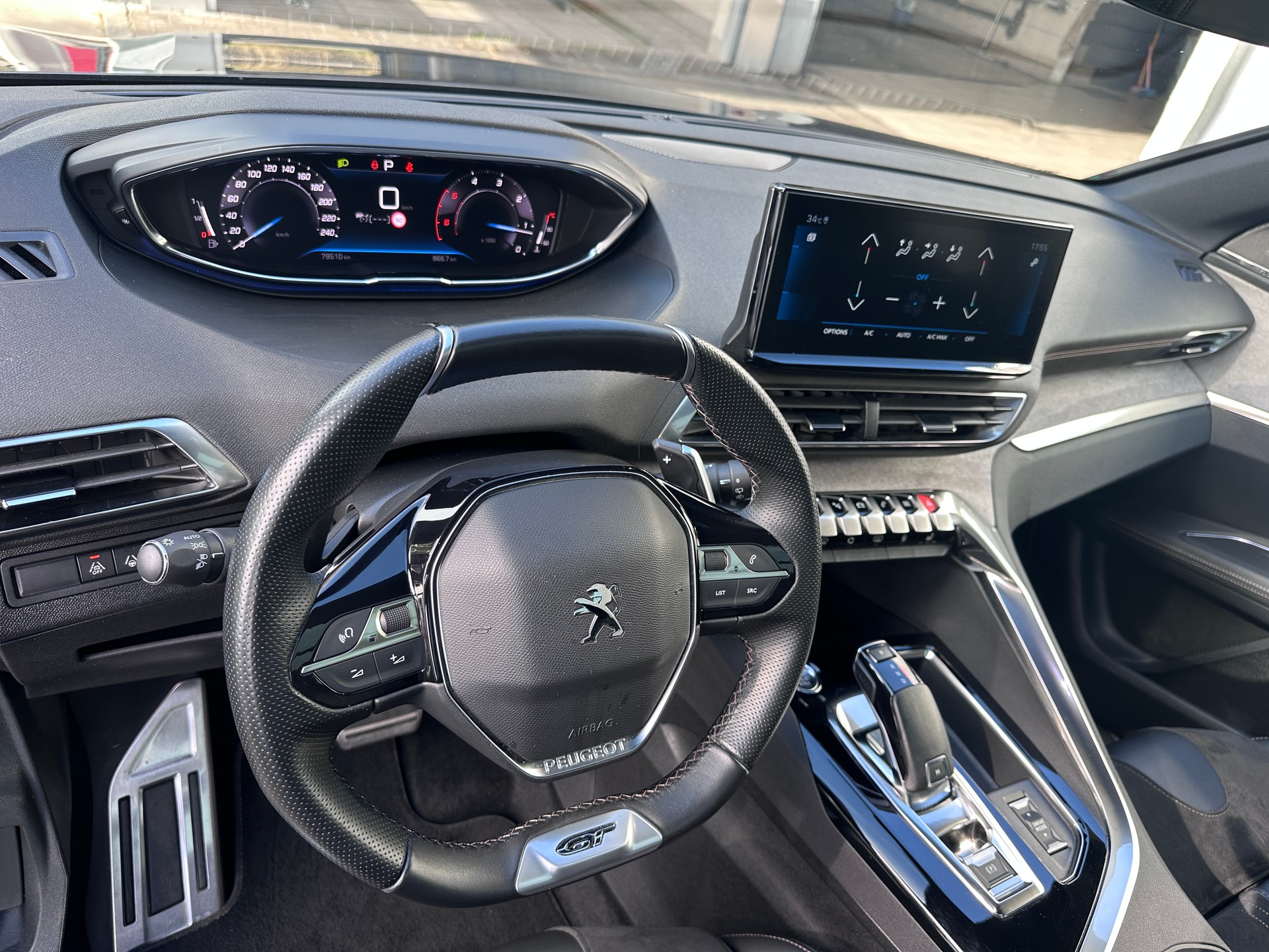 PEUGEOT 3008 1.5 BlueHDi GT Pack EAT8-image-9