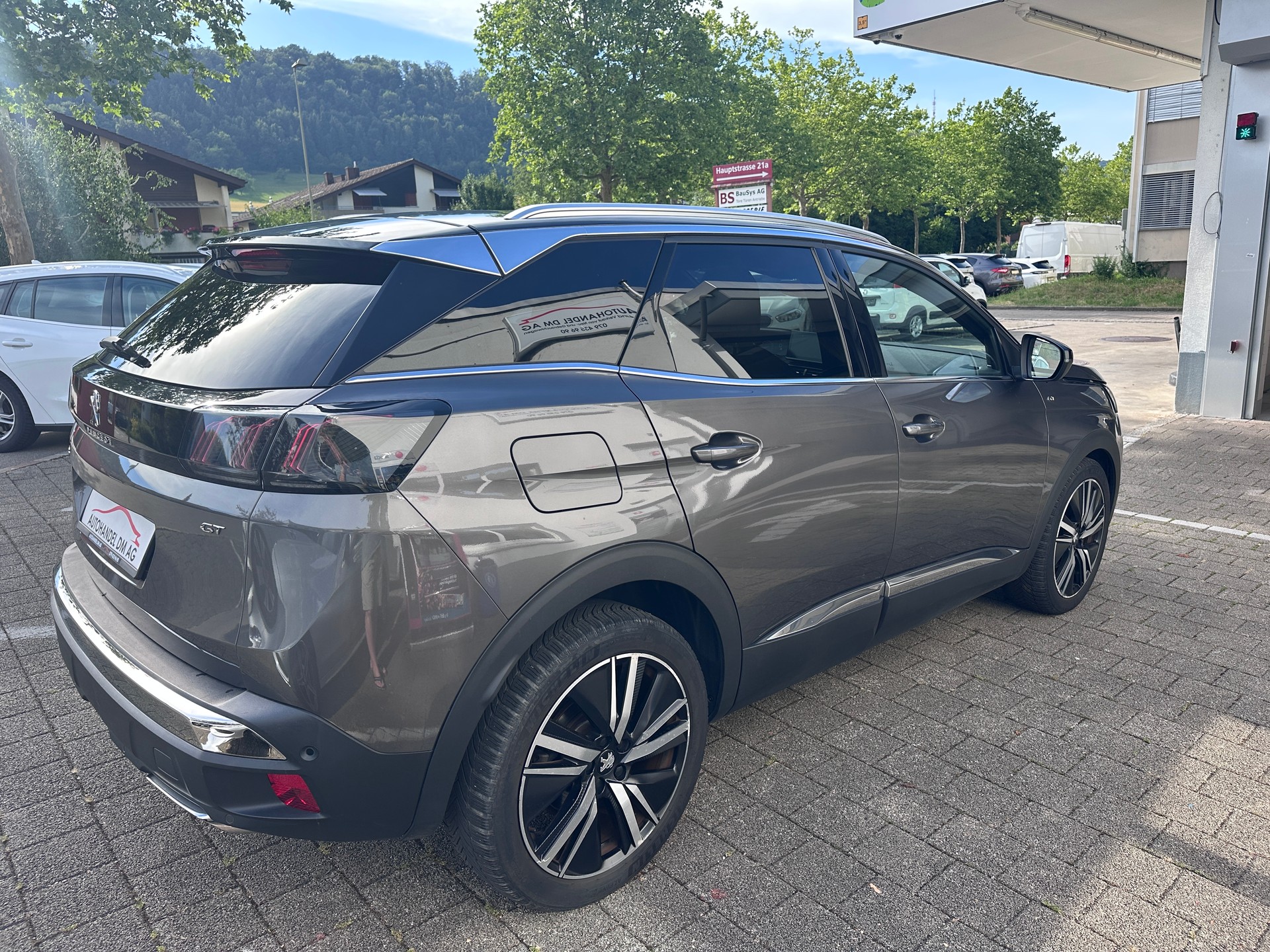 PEUGEOT 3008 1.5 BlueHDi GT Pack EAT8-image-5