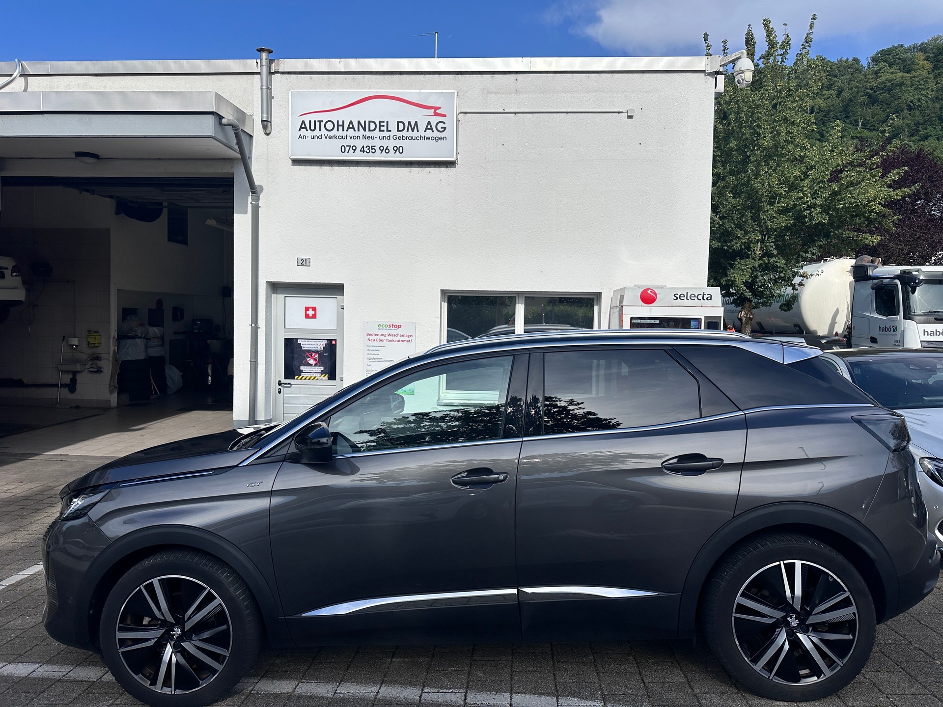 PEUGEOT 3008 1.5 BlueHDi GT Pack EAT8-image-2