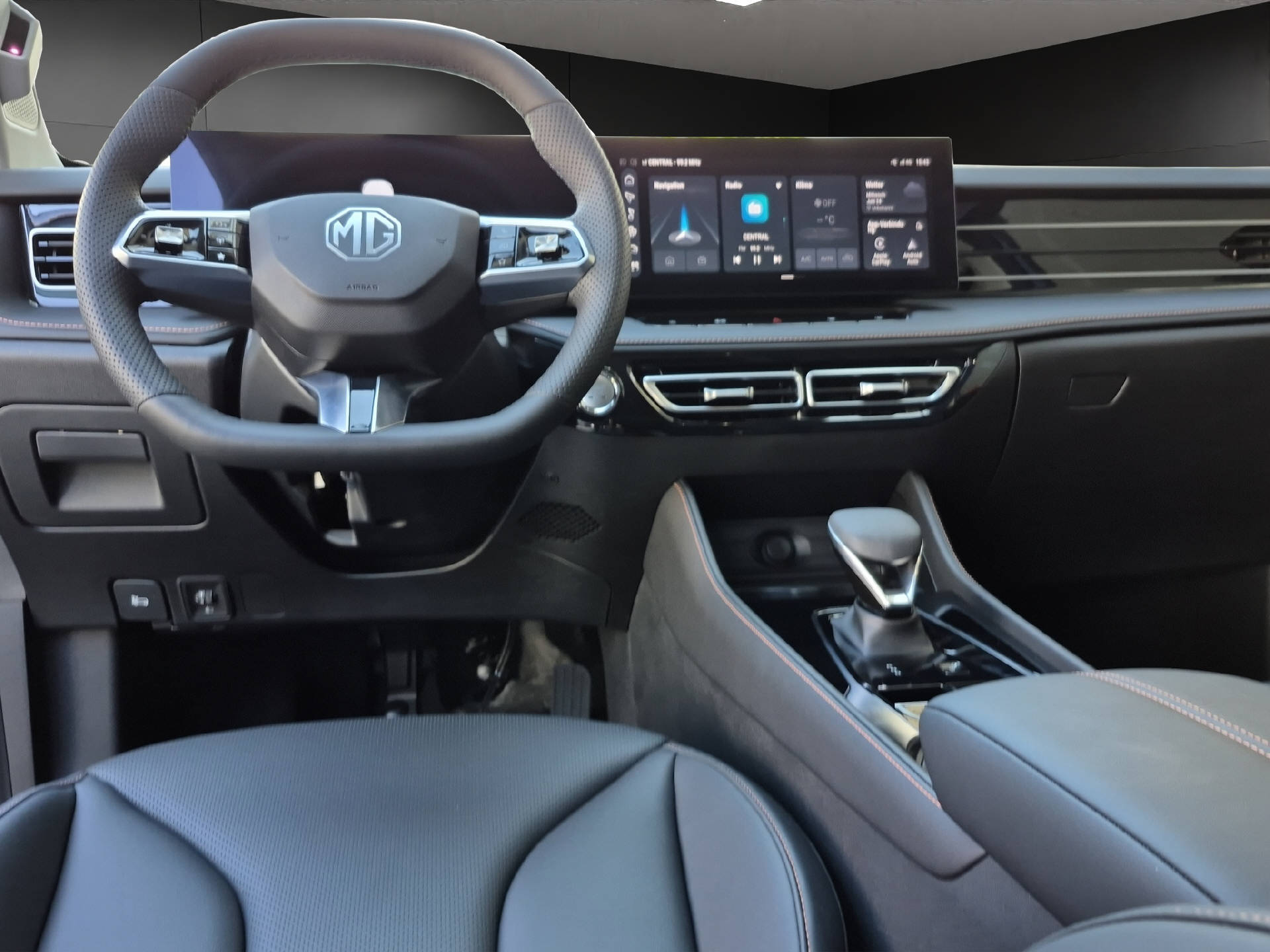 MG HS 1.5 Hybrid Luxury-image-10