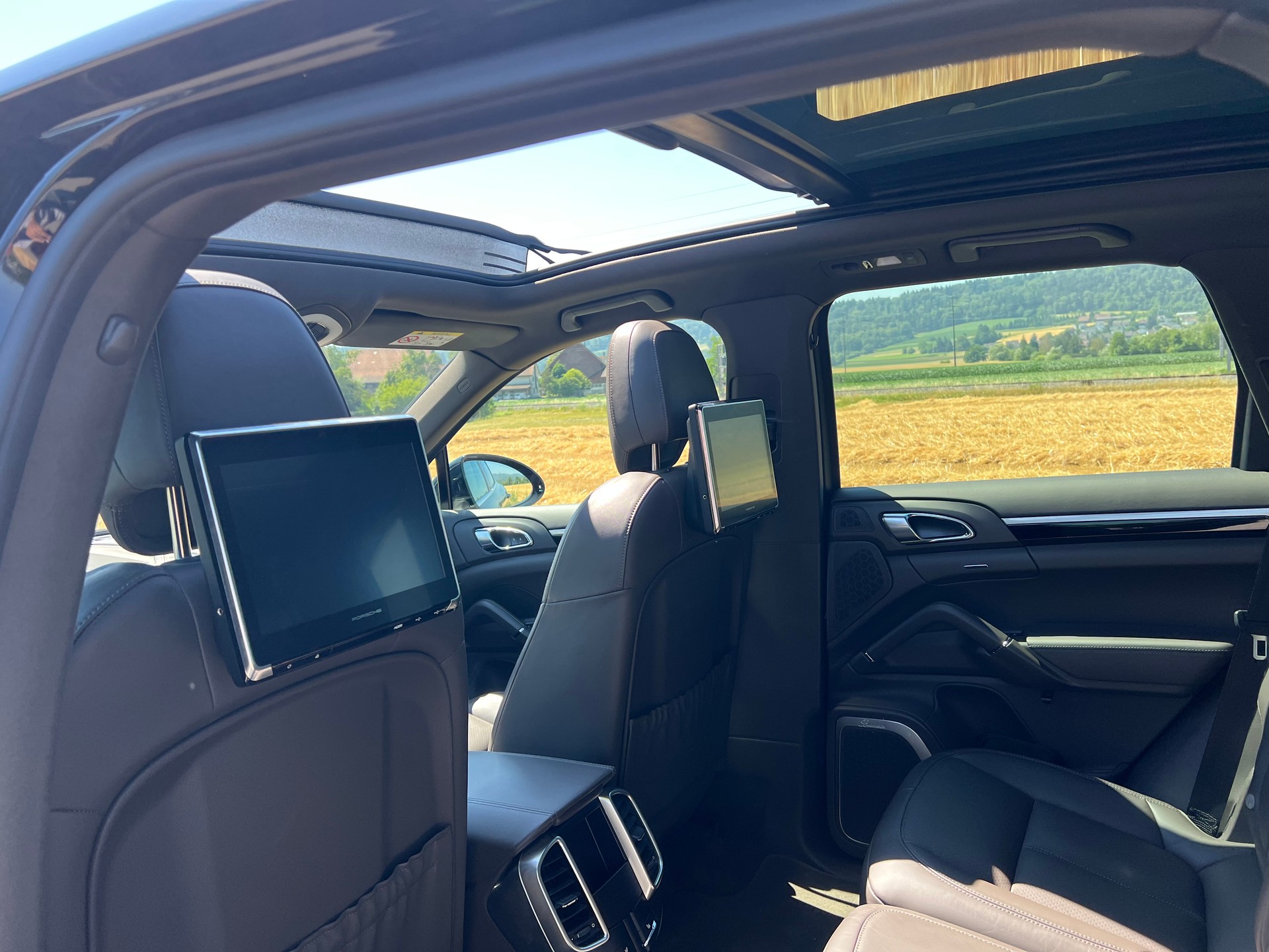 PORSCHE Cayenne Diesel 3.0 V6 TDI * Luftfederung *-image-23