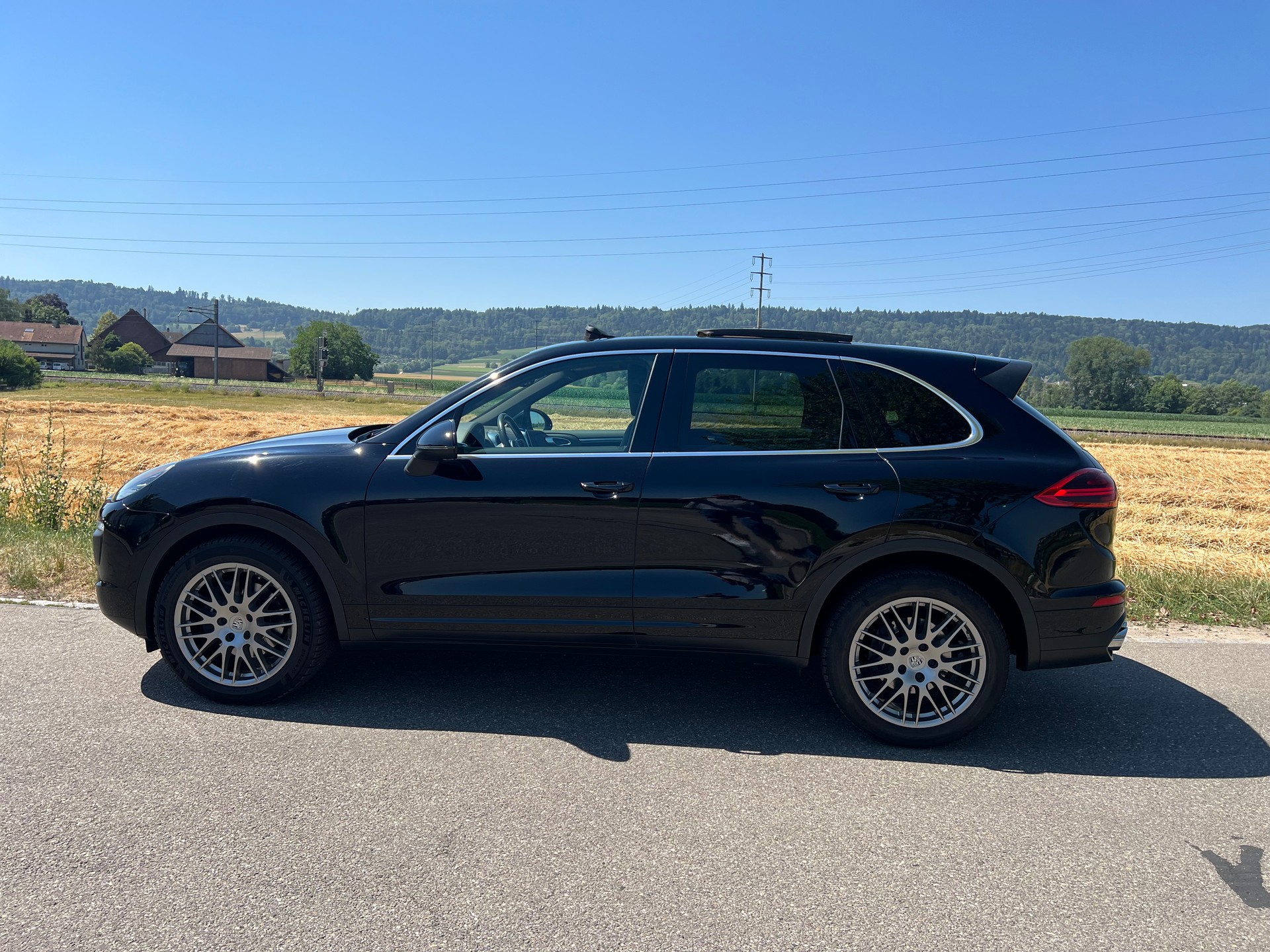 PORSCHE Cayenne Diesel 3.0 V6 TDI * Luftfederung *-image-11