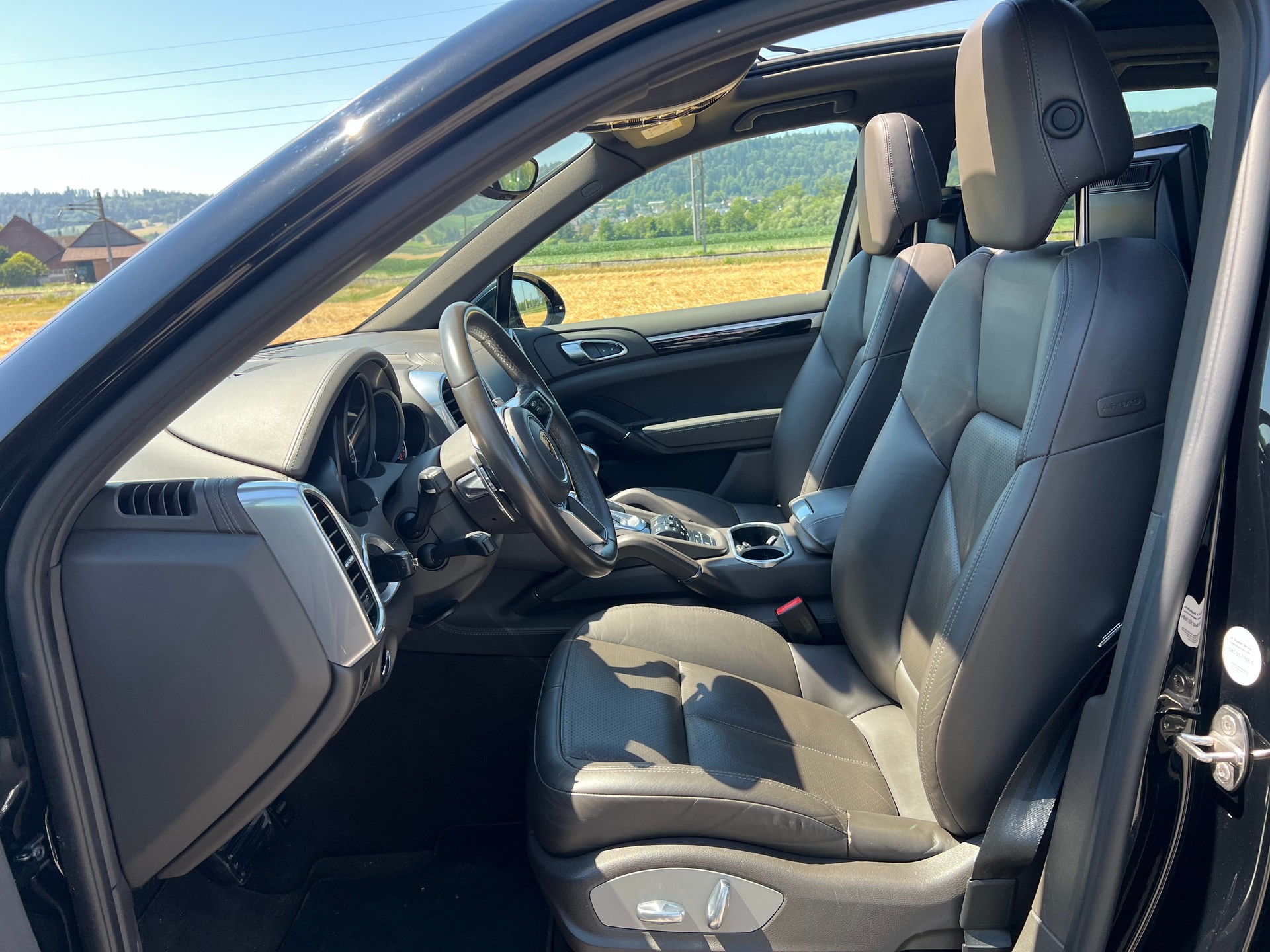PORSCHE Cayenne Diesel 3.0 V6 TDI * Luftfederung *-image-27