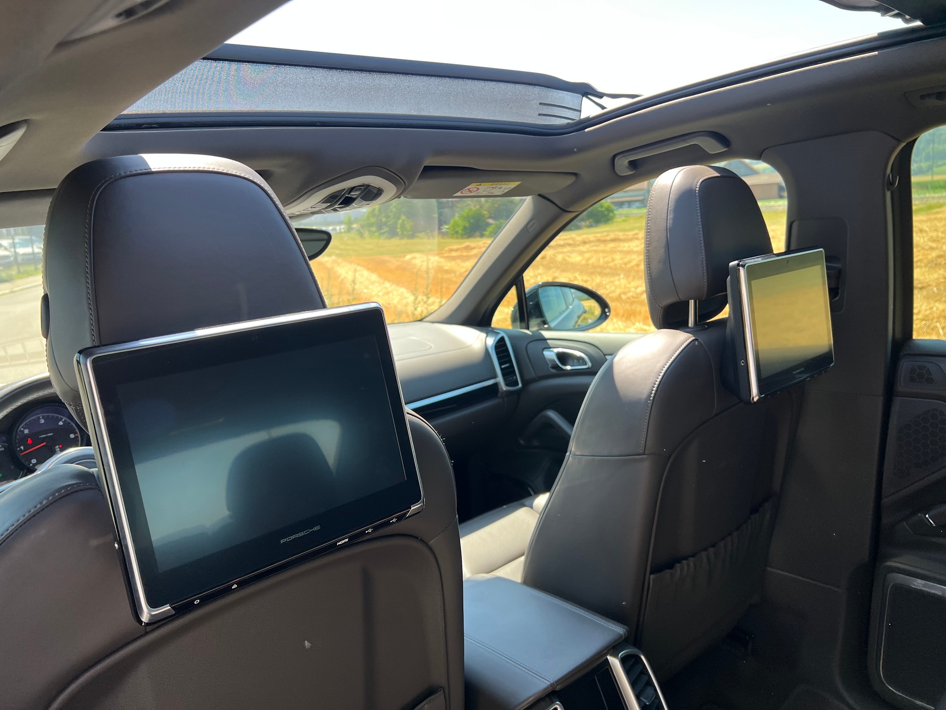PORSCHE Cayenne Diesel 3.0 V6 TDI * Luftfederung *-image-22