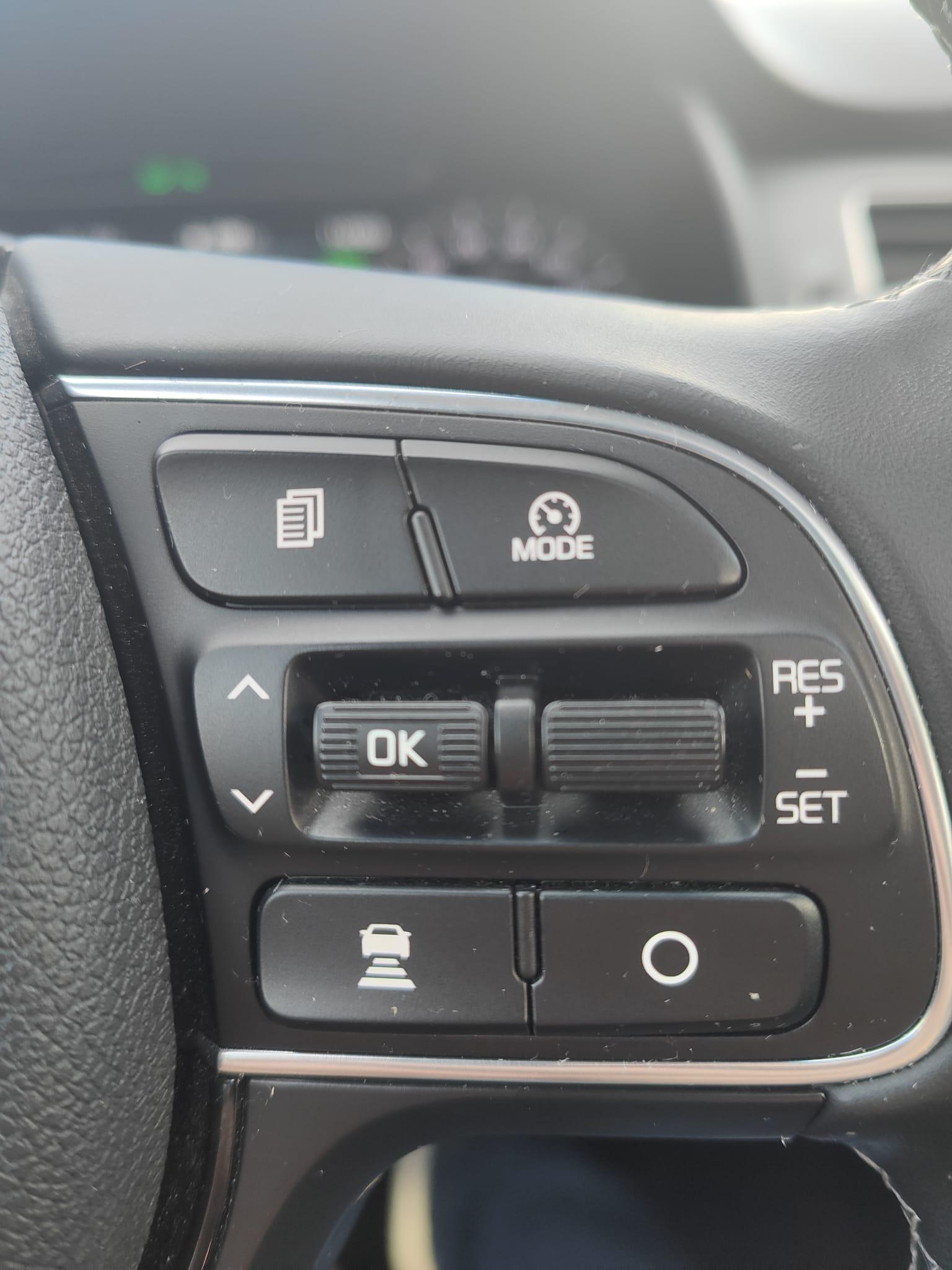 KIA Niro 1.6 GDi Plug-in Hybrid-image-16