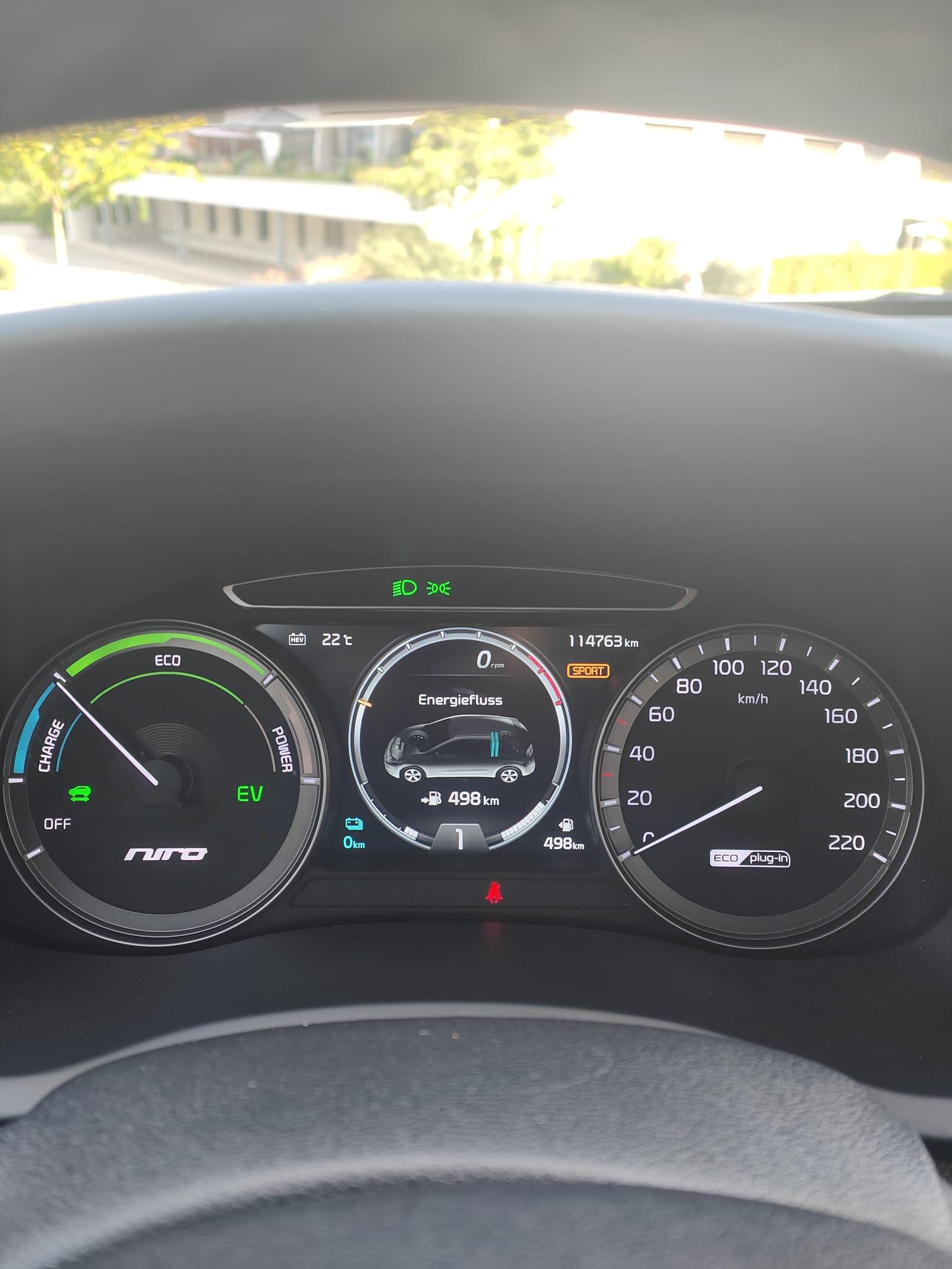 KIA Niro 1.6 GDi Plug-in Hybrid-image-17