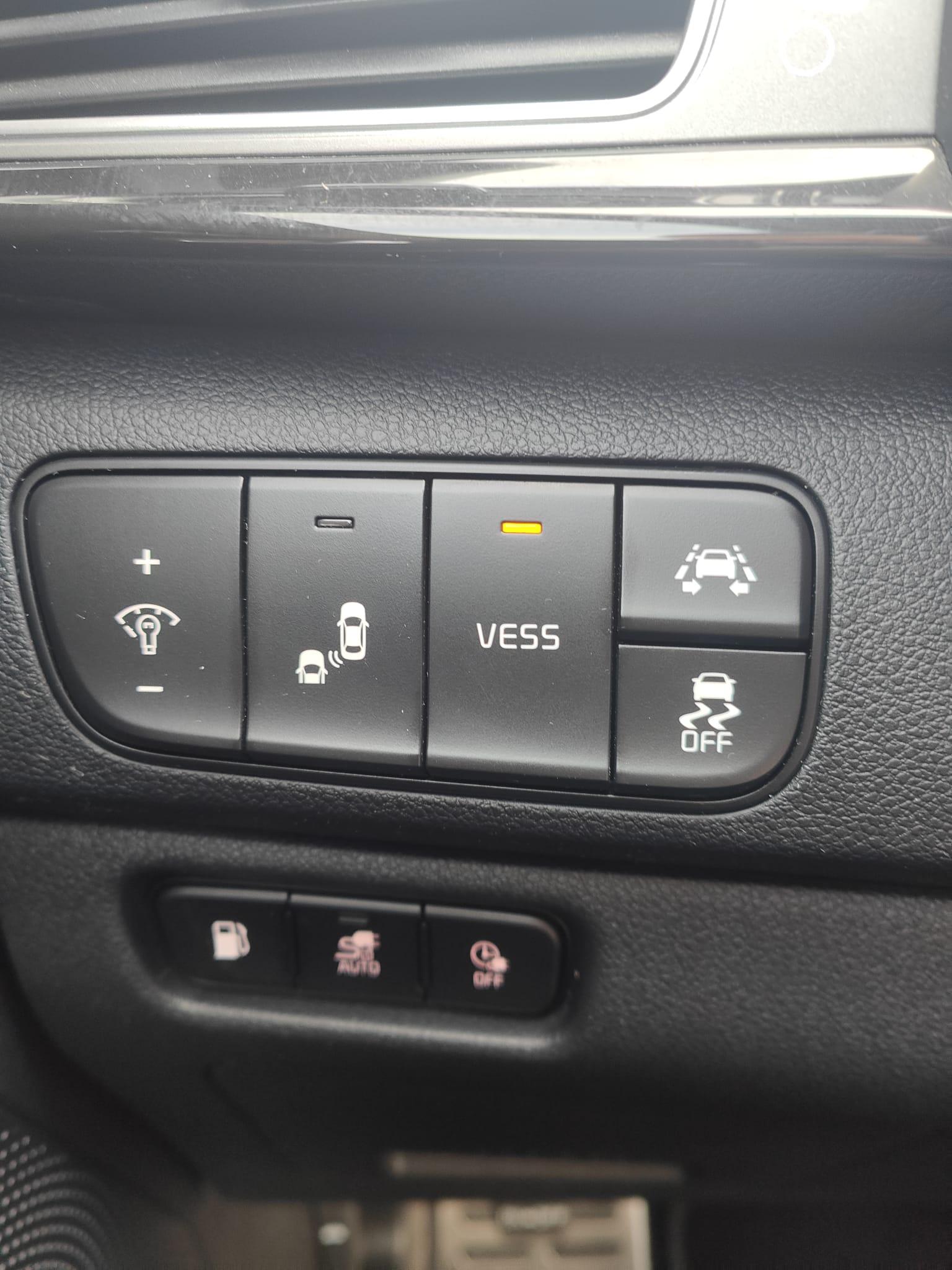KIA Niro 1.6 GDi Plug-in Hybrid-image-19