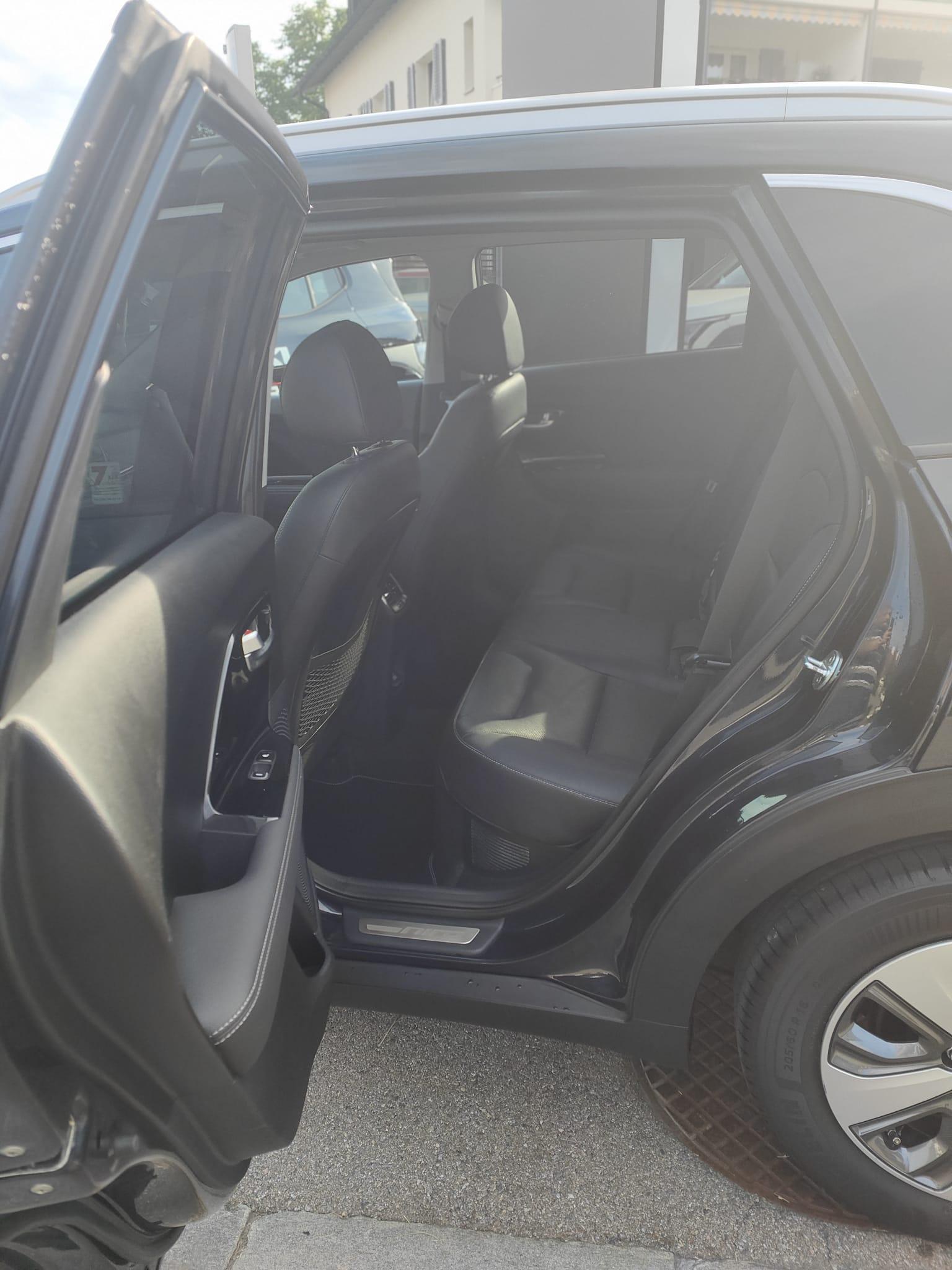 KIA Niro 1.6 GDi Plug-in Hybrid-image-11