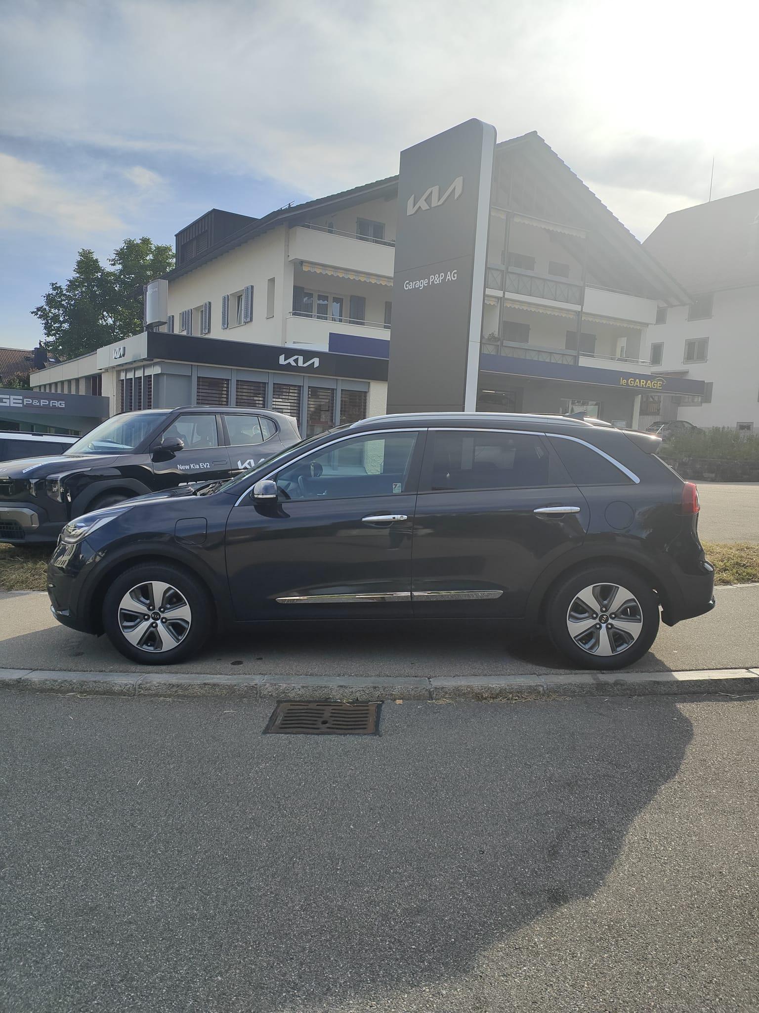 KIA Niro 1.6 GDi Plug-in Hybrid-image-0