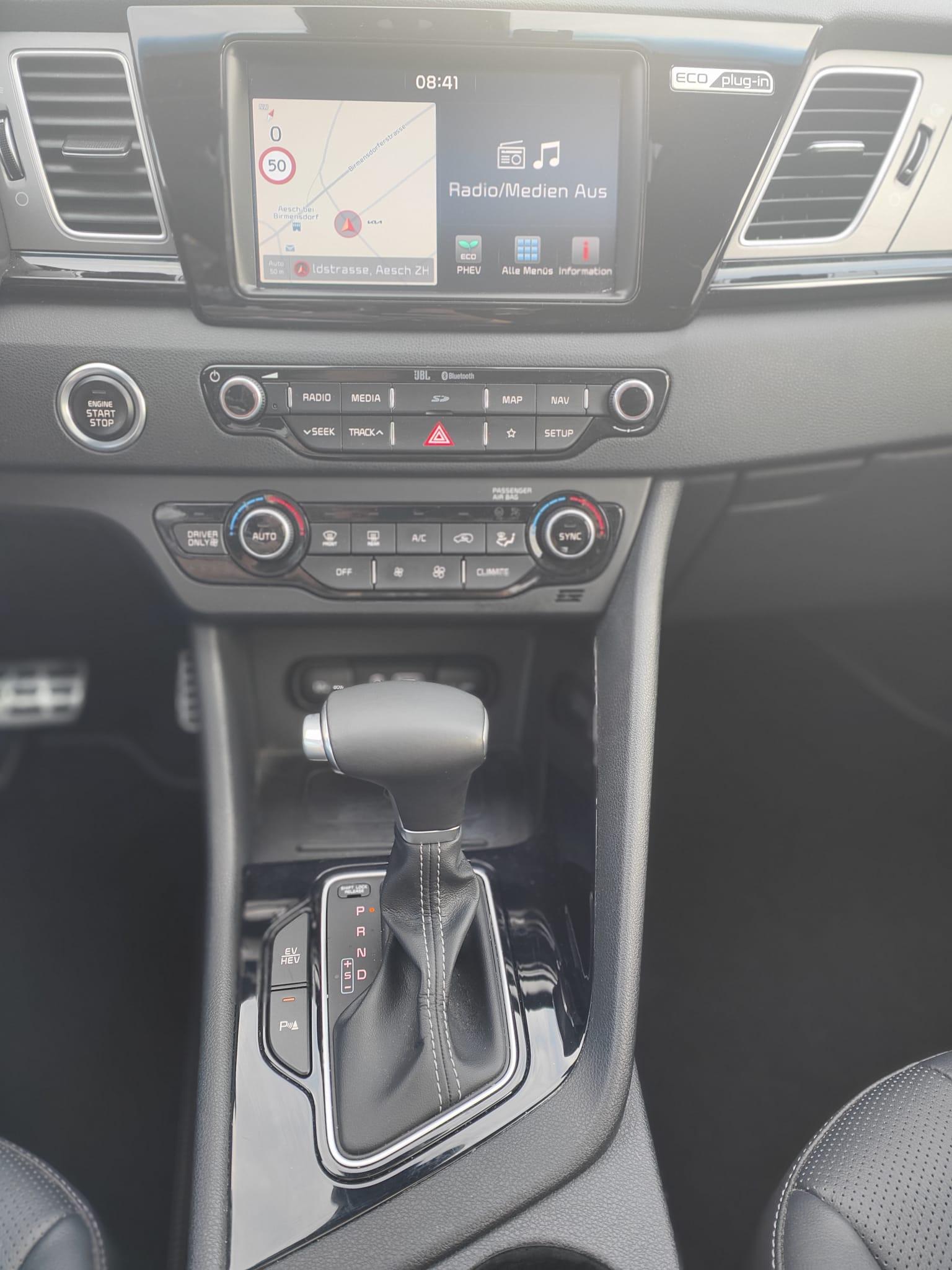 KIA Niro 1.6 GDi Plug-in Hybrid-image-22
