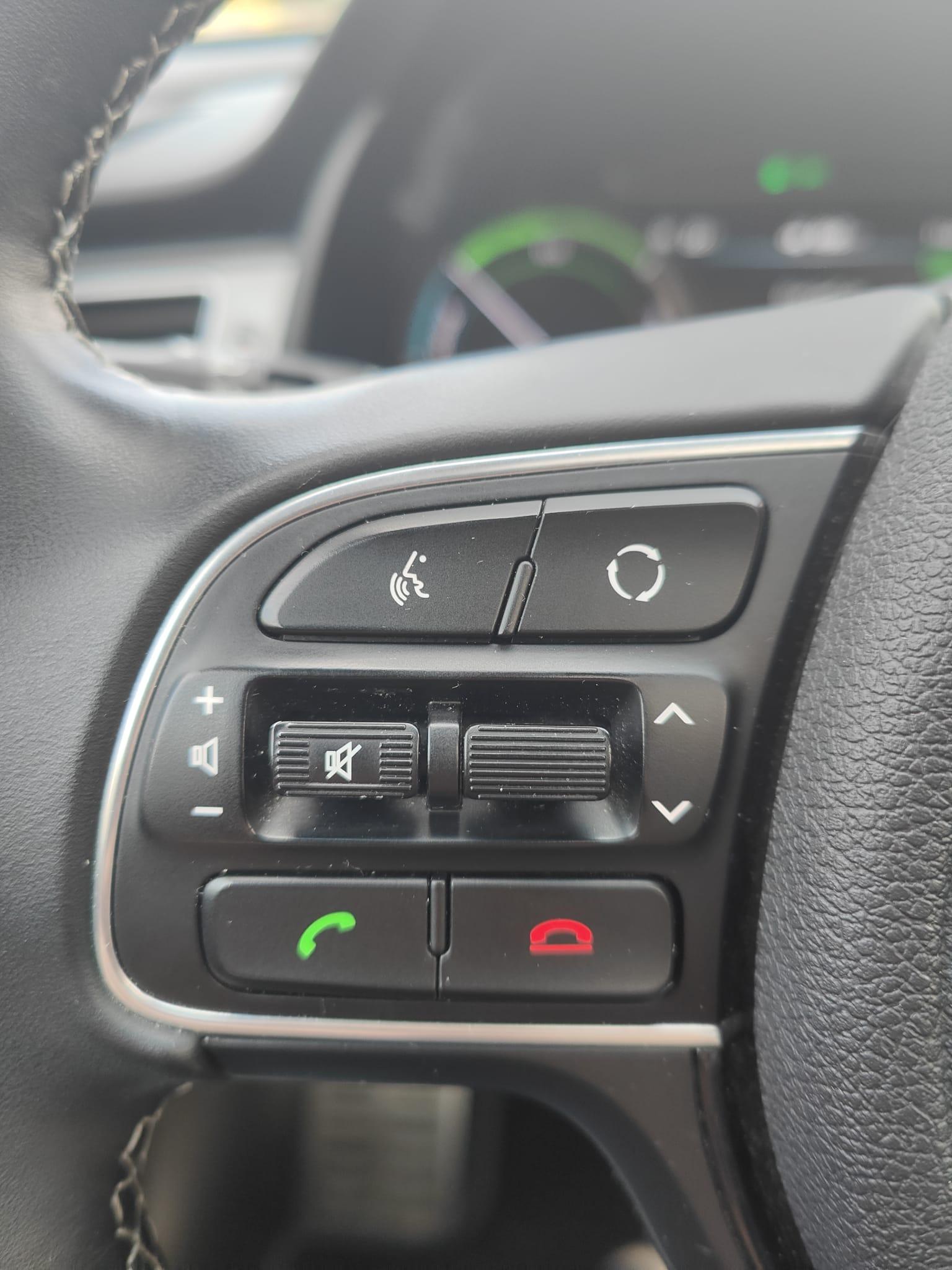 KIA Niro 1.6 GDi Plug-in Hybrid-image-13