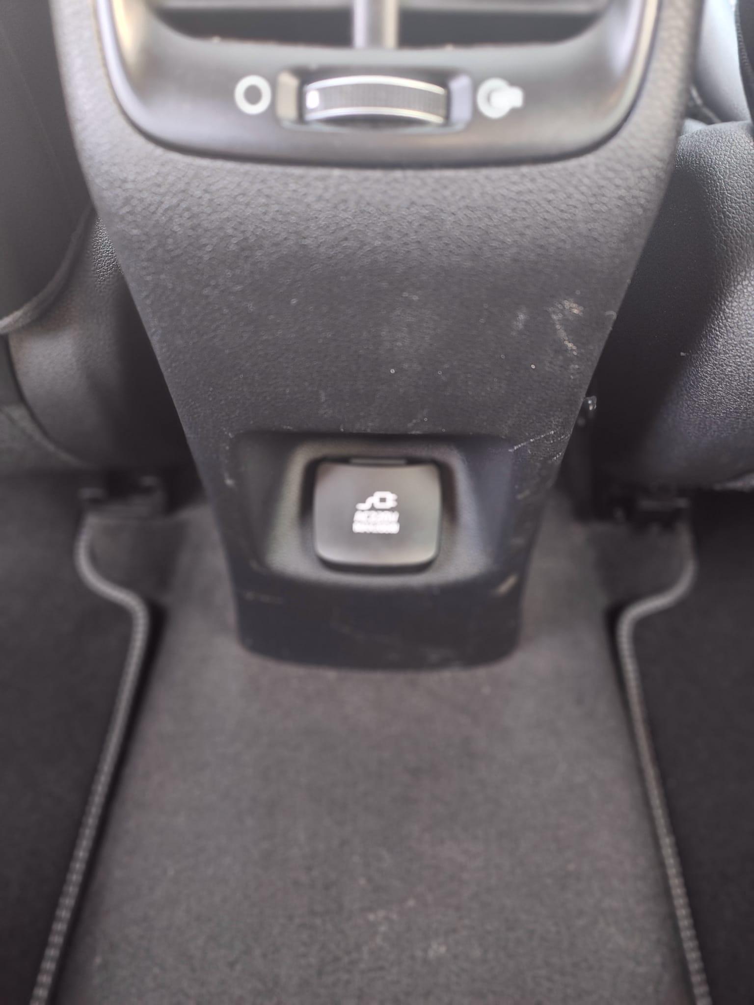 KIA Niro 1.6 GDi Plug-in Hybrid-image-24