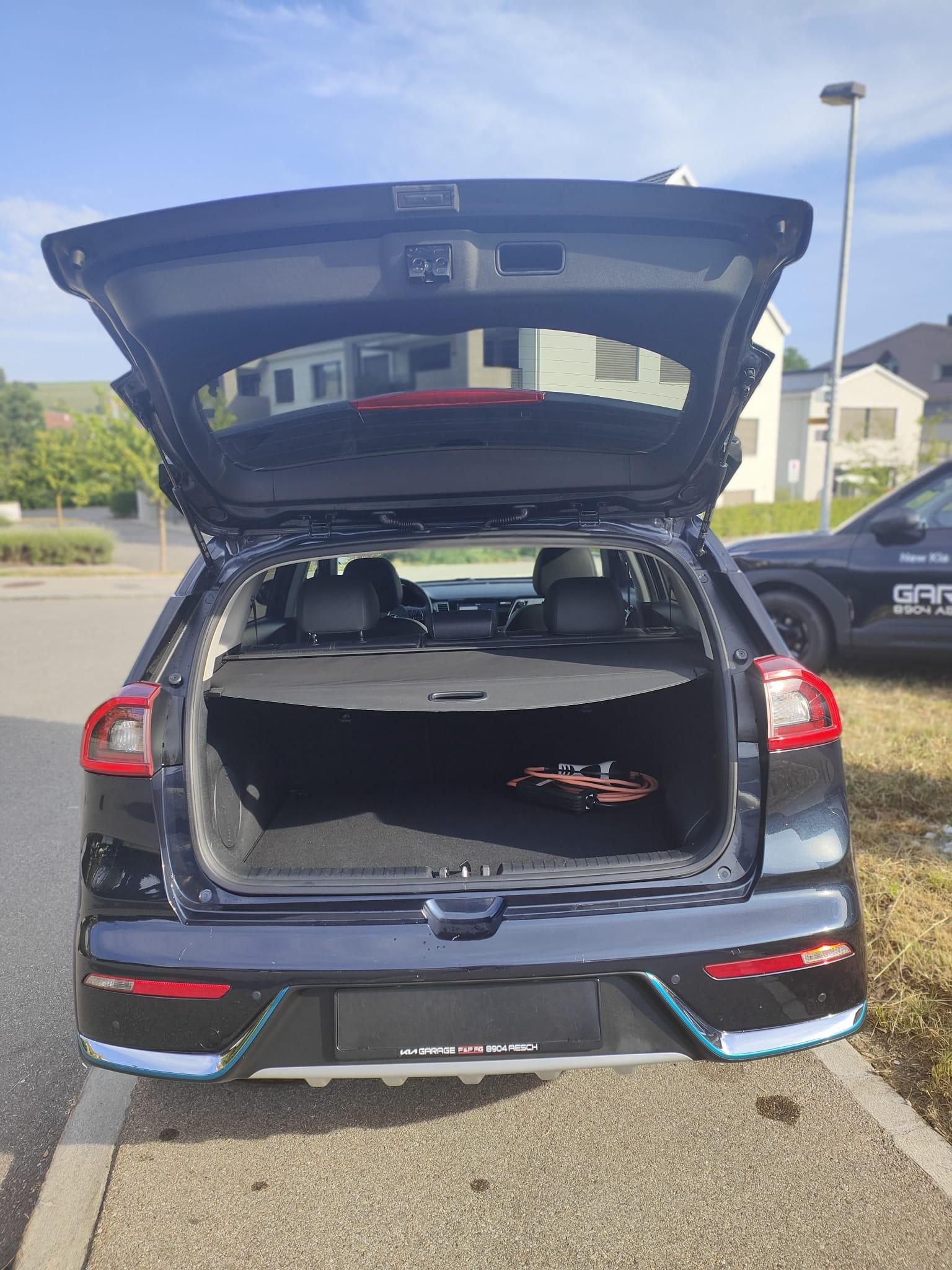 KIA Niro 1.6 GDi Plug-in Hybrid-image-6