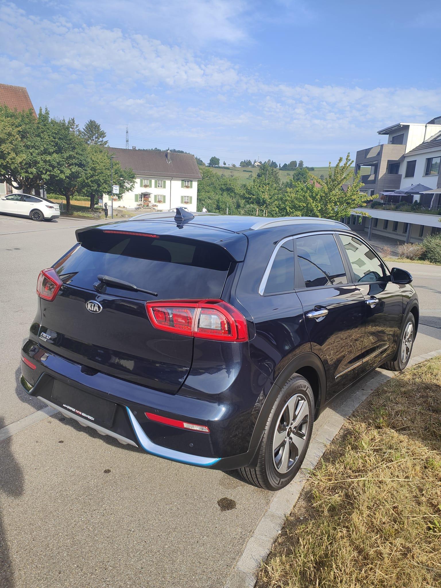 KIA Niro 1.6 GDi Plug-in Hybrid-image-7