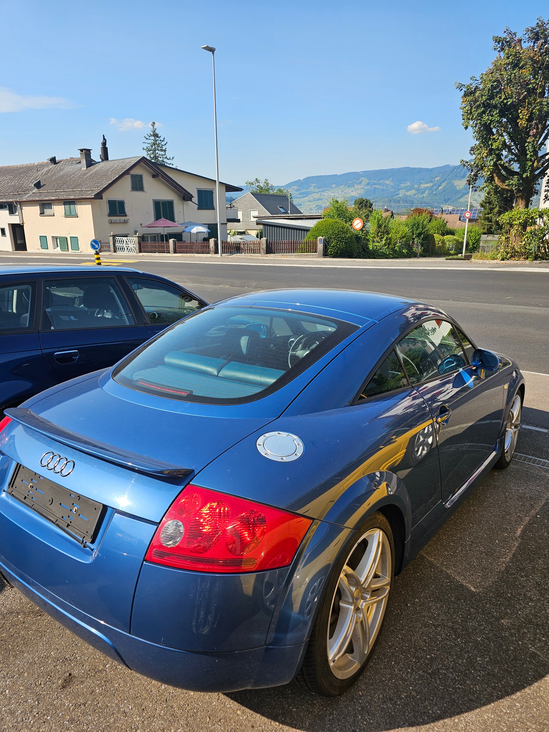 AUDI TT Coupé 1.8 T quattro-image-2