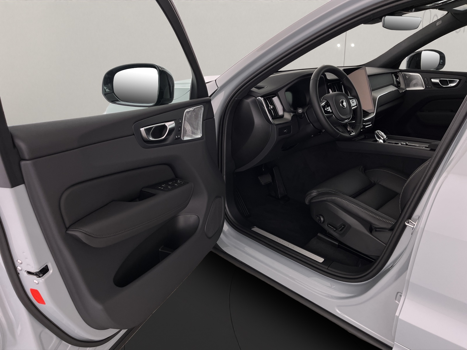 VOLVO XC60 2.0 B5 MH Black Edition AWD-image-7