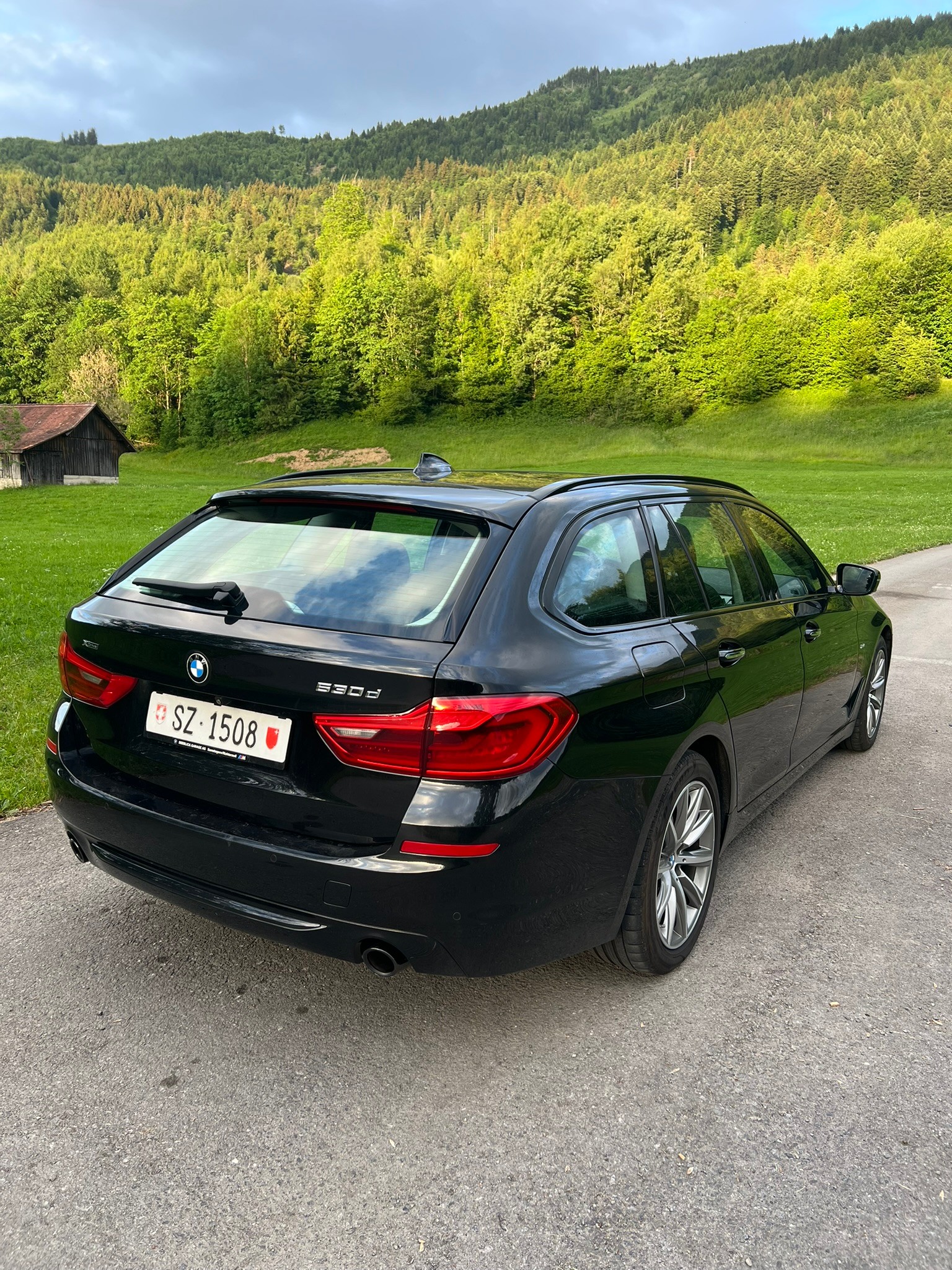 BMW 530d xDrive-image-2