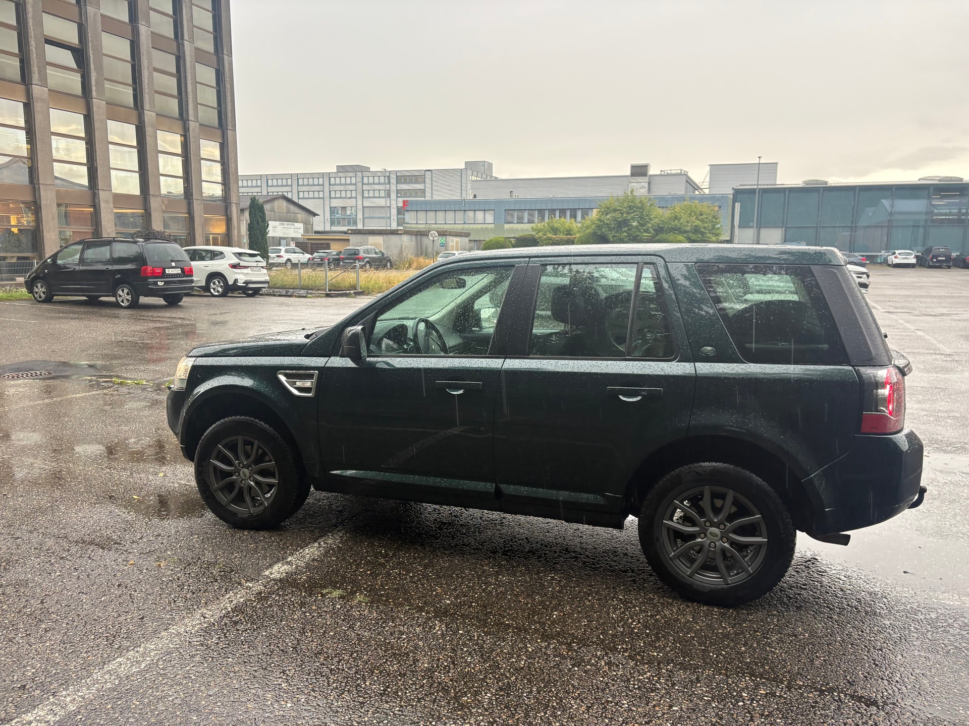 LAND ROVER Freelander 2.0 SE Automatic-image-4
