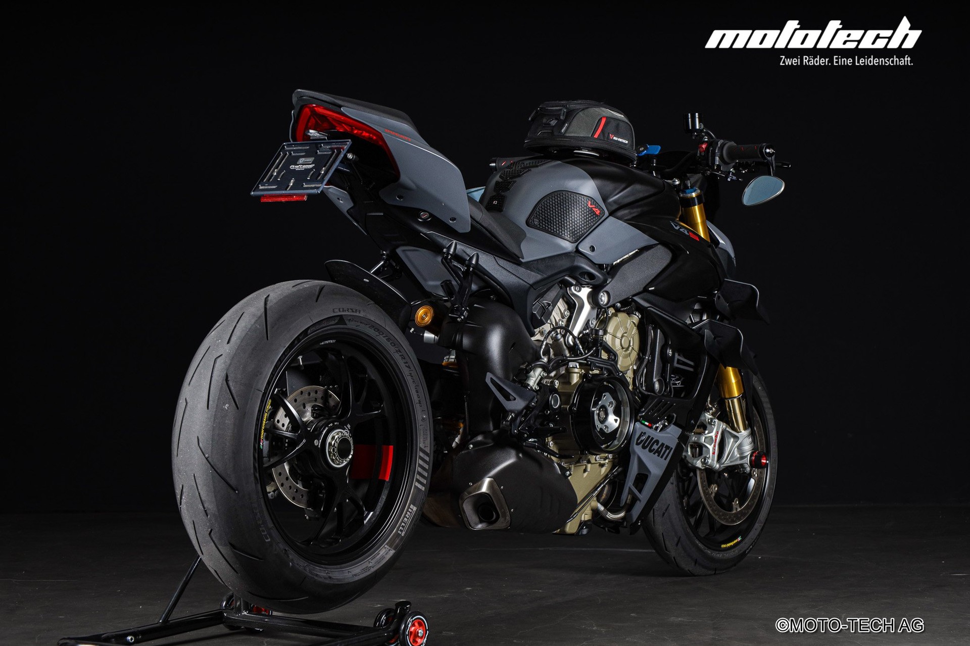 DUCATI Streetfighter V4 S-showroom-element-2