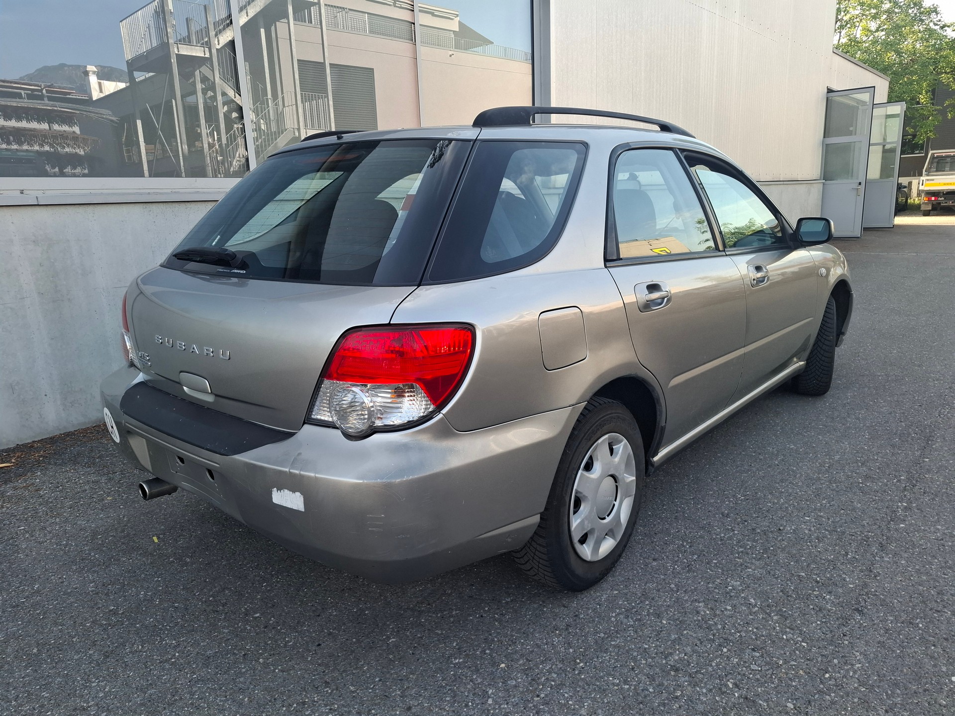 SUBARU Impreza 1.6-image-1