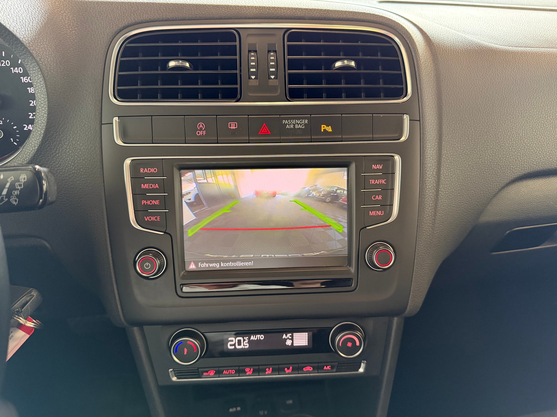 VW Polo 1.2 TSI BMT Comfortline DSG-image-12