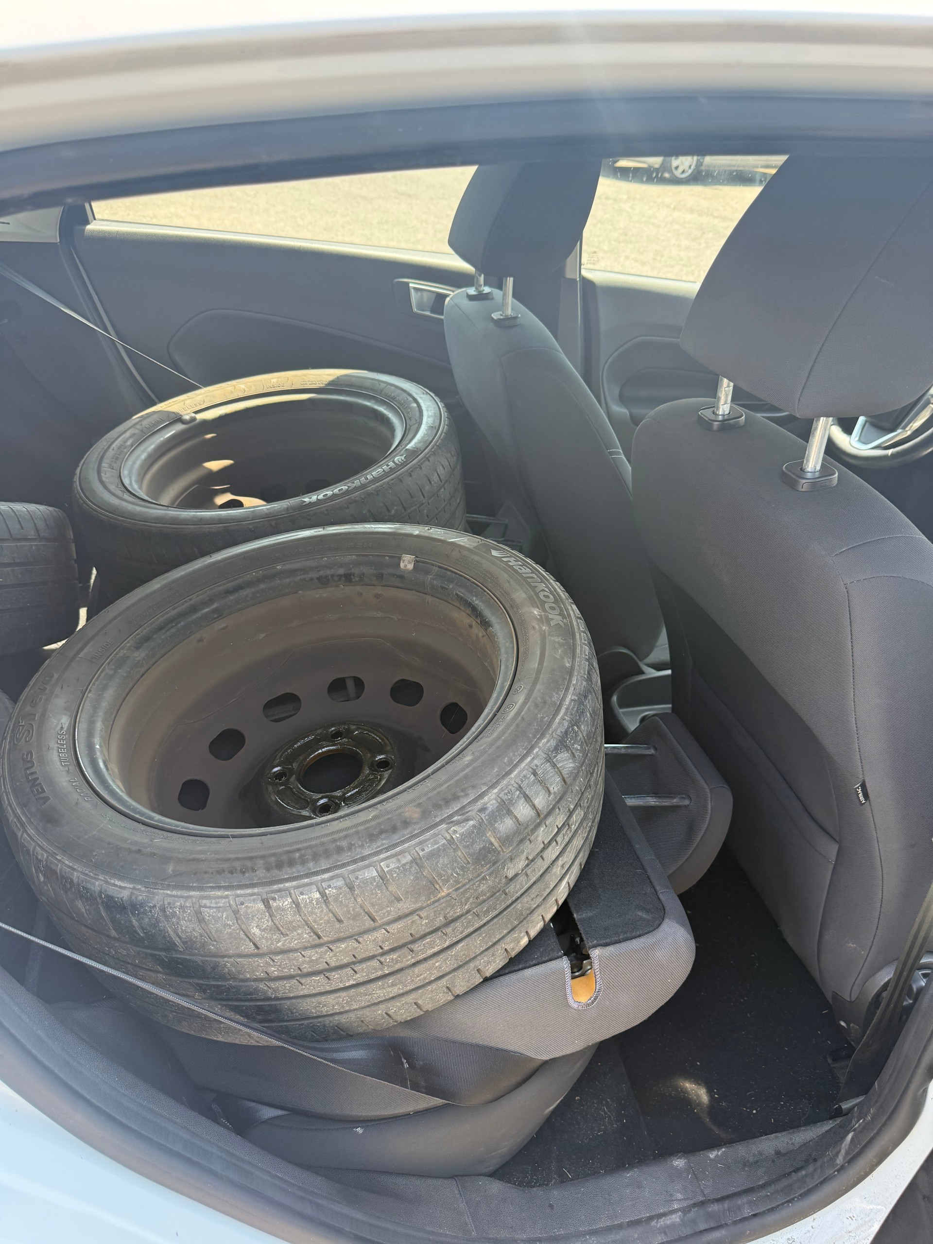 FORD Fiesta 1.0 SCTi Trend-image-12