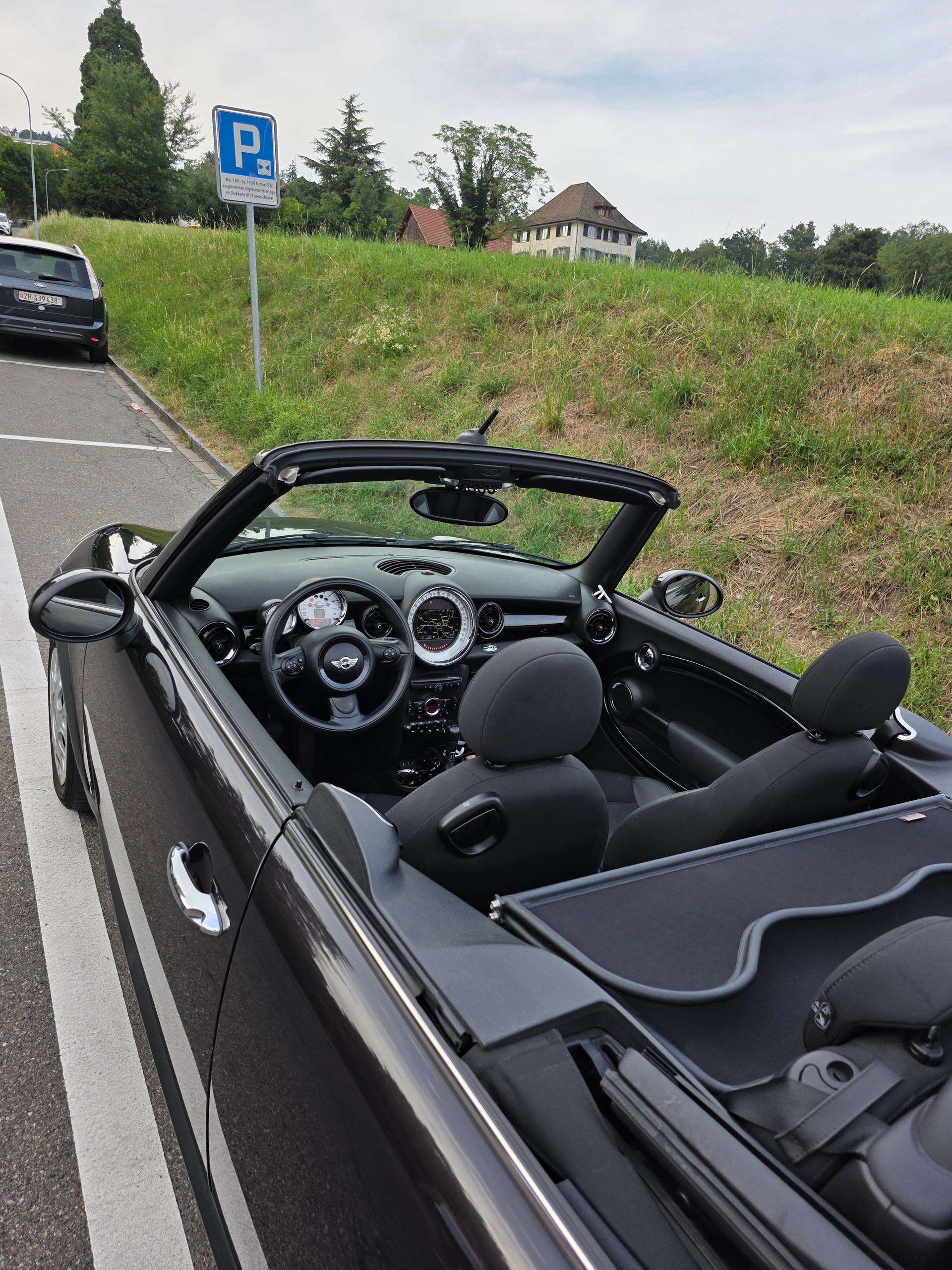 MINI CABRIO-image-6