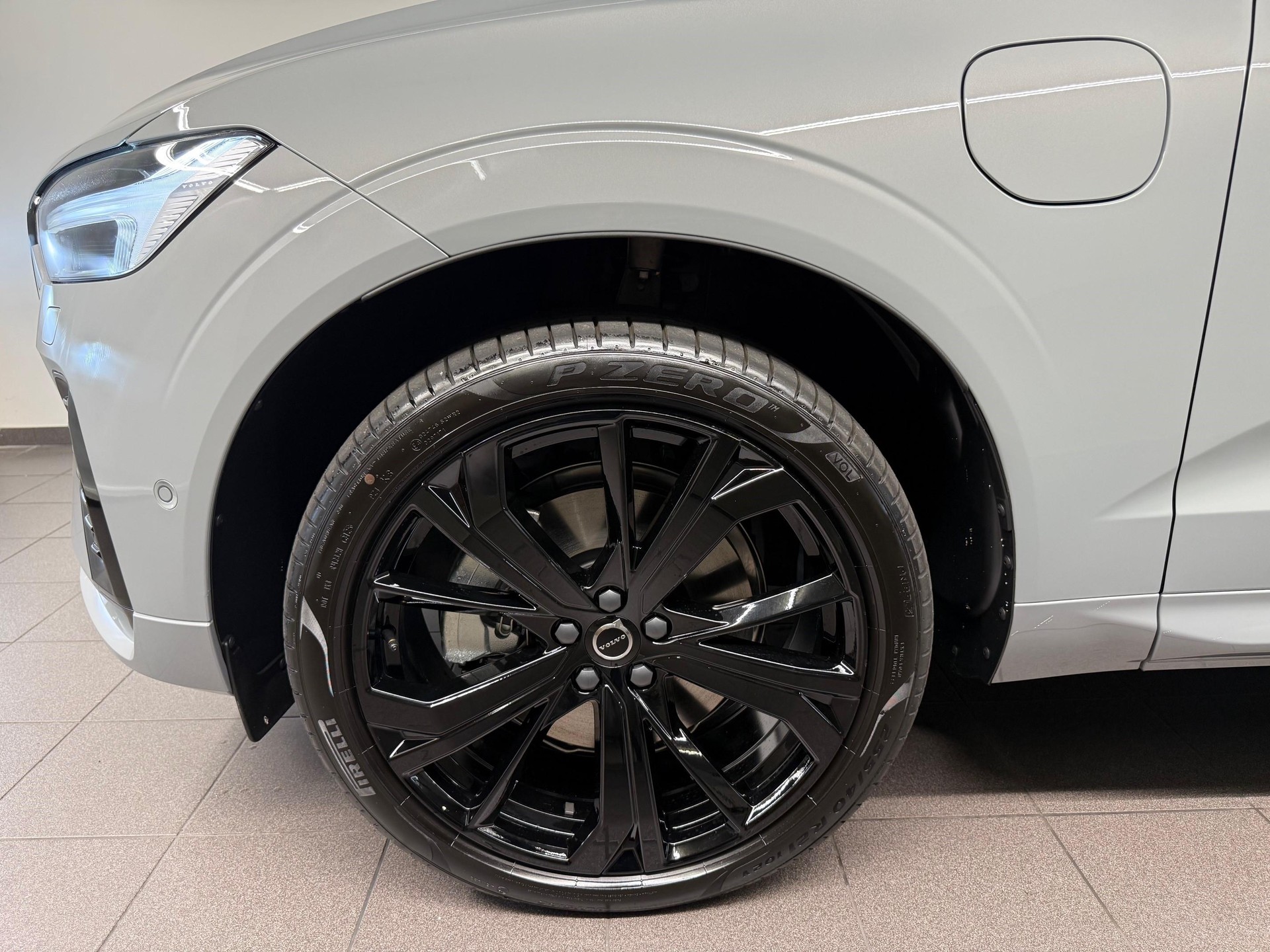 VOLVO XC60 2.0 T8 TE Black Edition eAWD-image-15