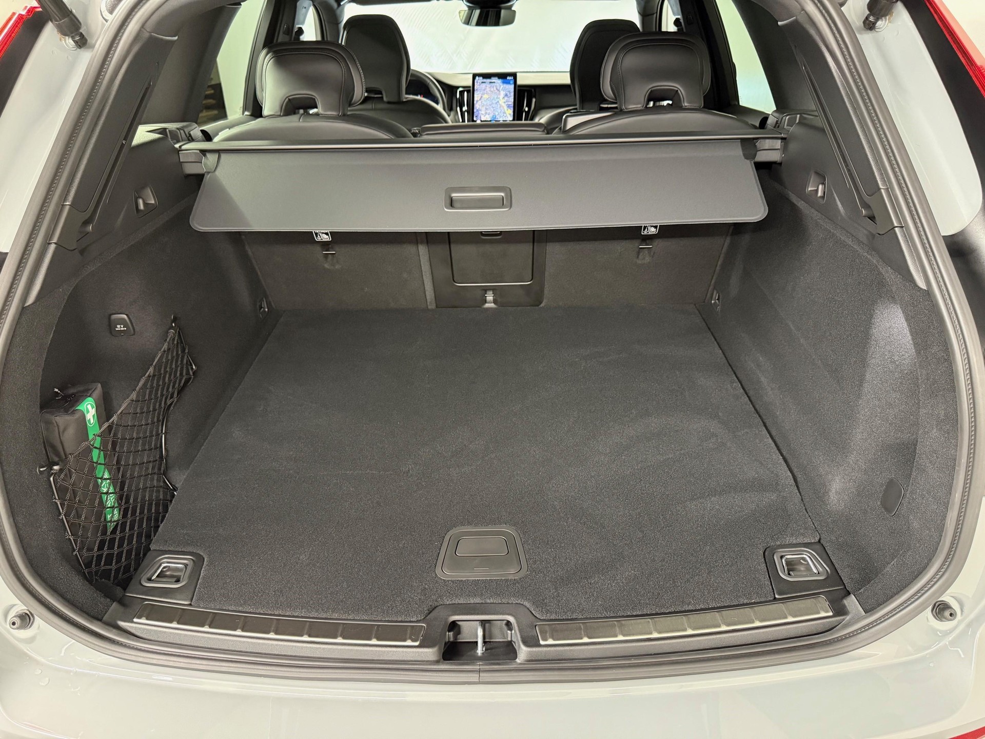 VOLVO XC60 2.0 T8 TE Black Edition eAWD-image-14