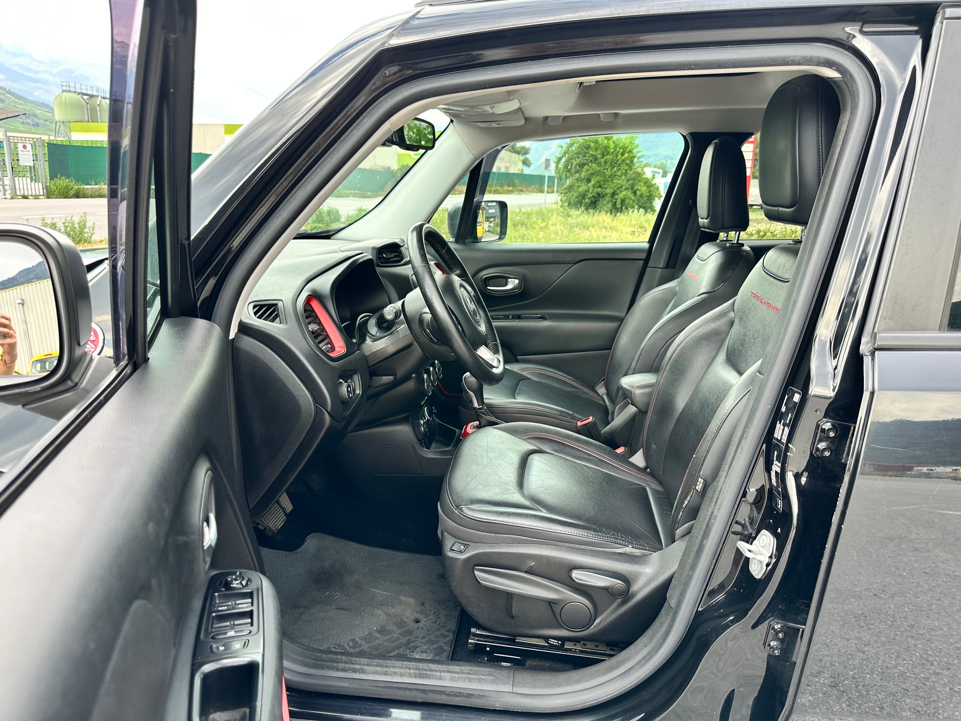 JEEP Renegade 2.0 CRD Trailhawk AWD + Low Range 9ATX-image-8