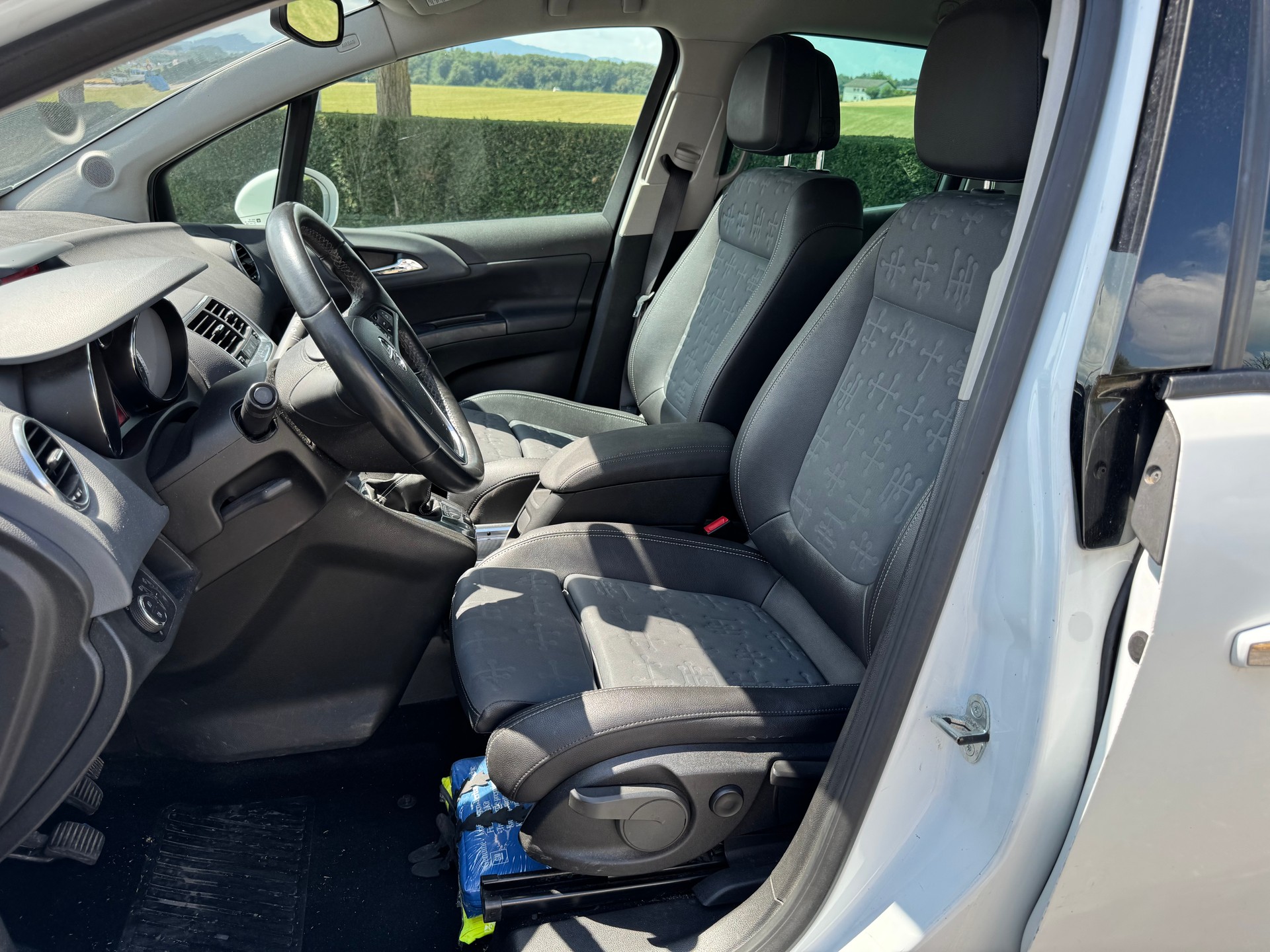OPEL Meriva 1.4 Turbo Cosmo-image-3
